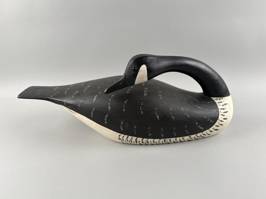 BYRON BRUFFEE CANADA GOOSE DECOY Middleboro, Massachusetts, Contemporary Length 21". (1 of 6)