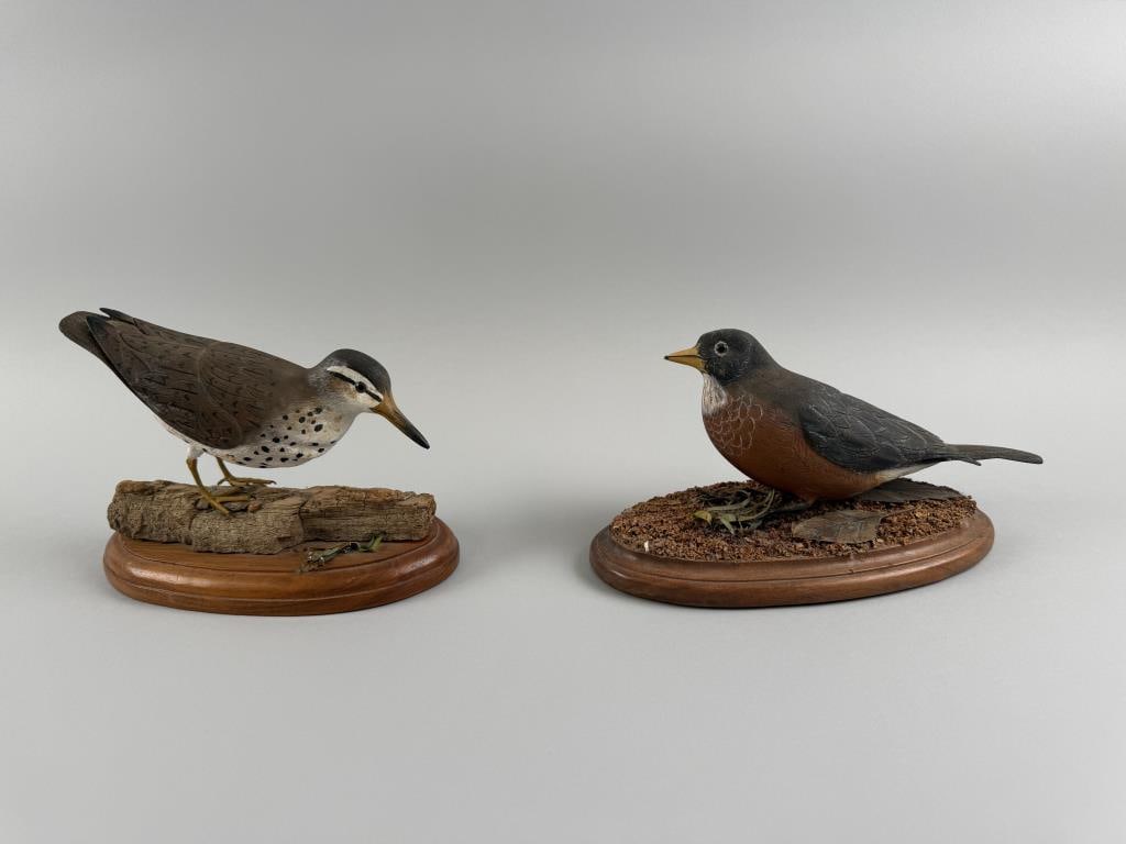 TWO JOSEPH WASHBURN BIRD CARVINGS Sayville, New York, 20th Century (1 of 5)