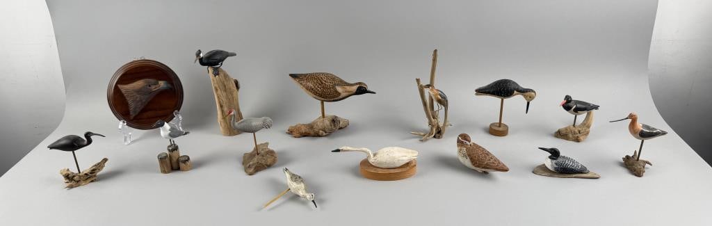 FOURTEEN MINIATURE BIRD CARVINGS Contemporary Heights from 2" to 9". (1 of 2)