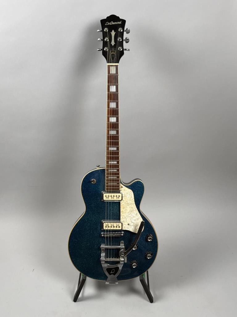 GUILD DEARMOND M-75T GUITAR Contemporary Length 41".: GUILD DEARMOND M-75T GUITAR Contemporary Serial #KC9011989. Length 41".