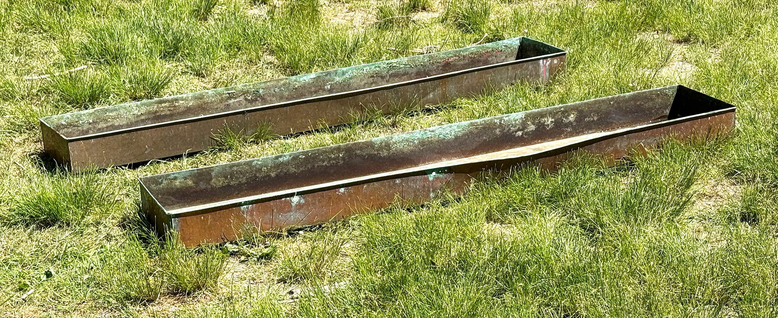PAIR OF COPPER PLANTERS 20th Century Heights 4.5". Lengths 70". Widths 11". (1 of 2)