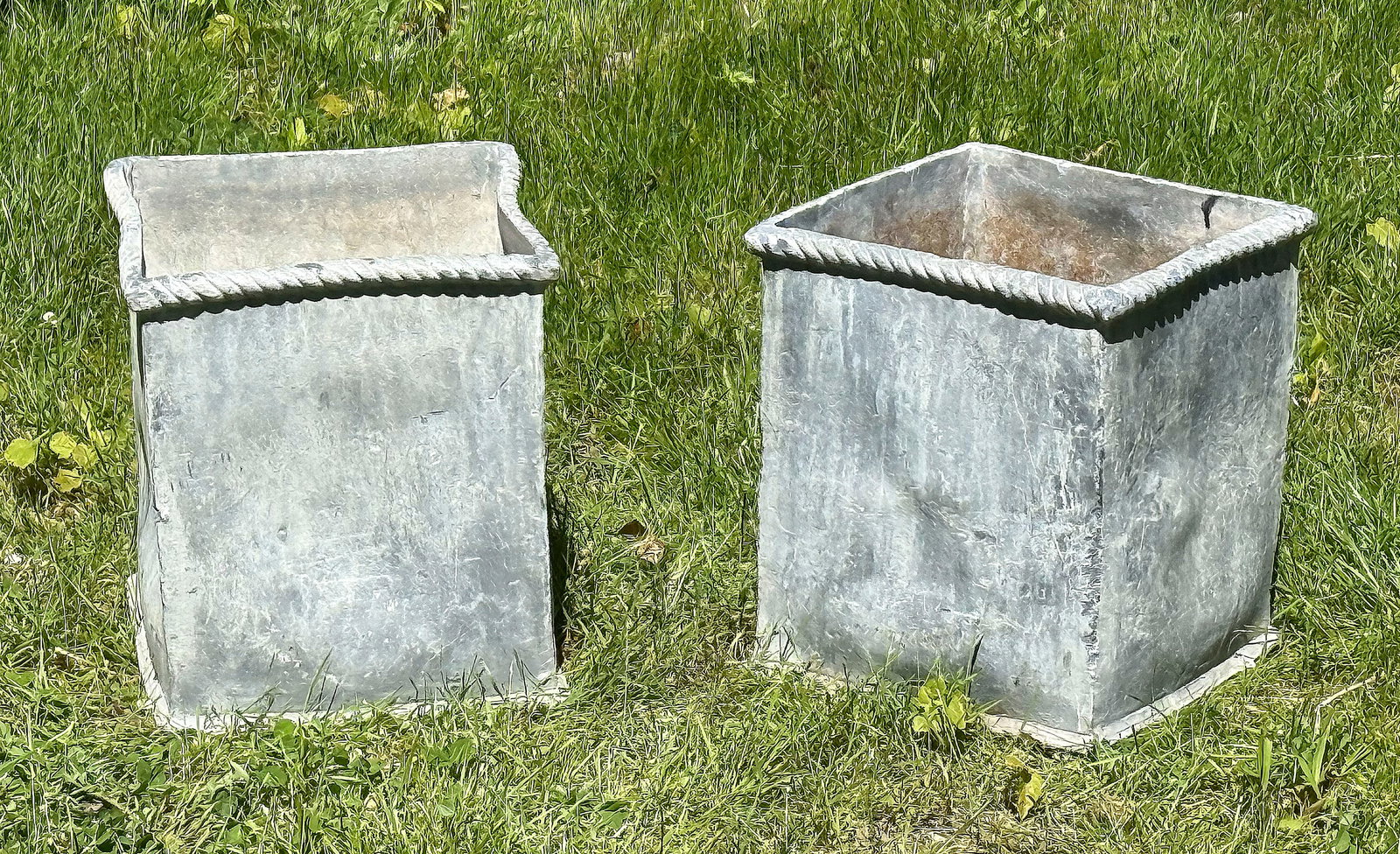 PAIR OF ENGLISH LEAD GARDEN PLANTERS 20th Century Heights 14". (1 of 2)
