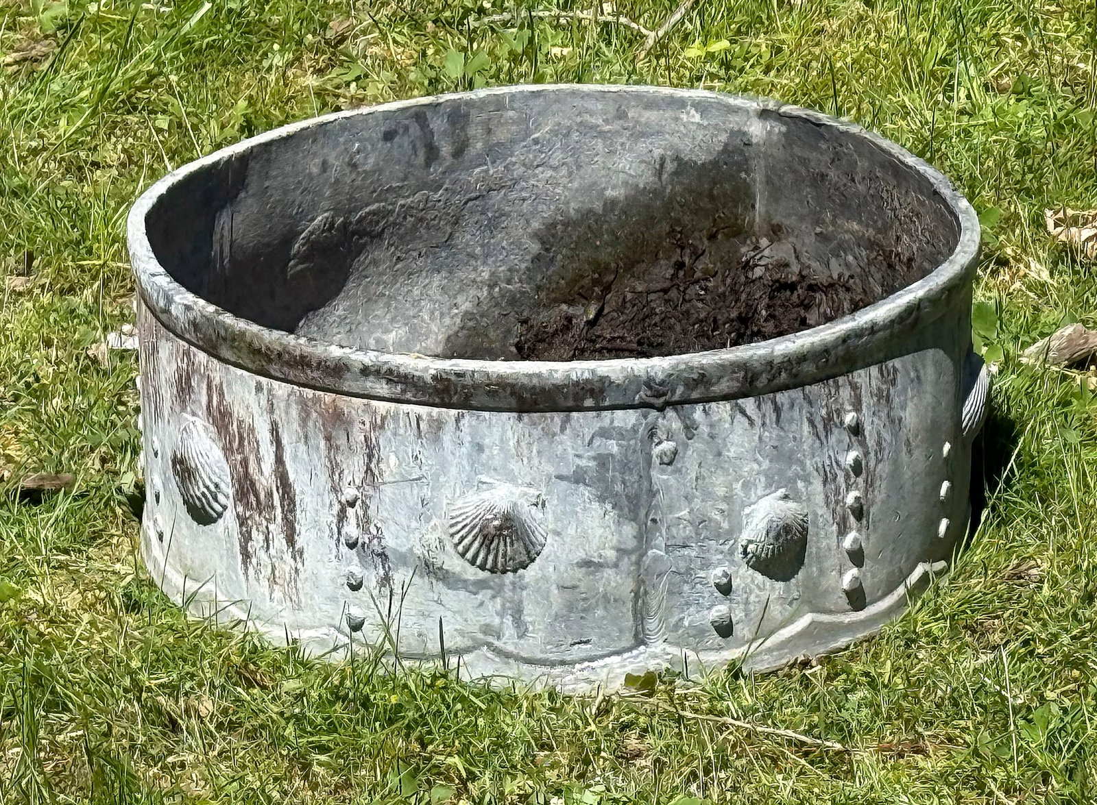 ENGLISH LEAD GARDEN PLANTER 20th Century Height 8". Diameter 19.5". (1 of 2)