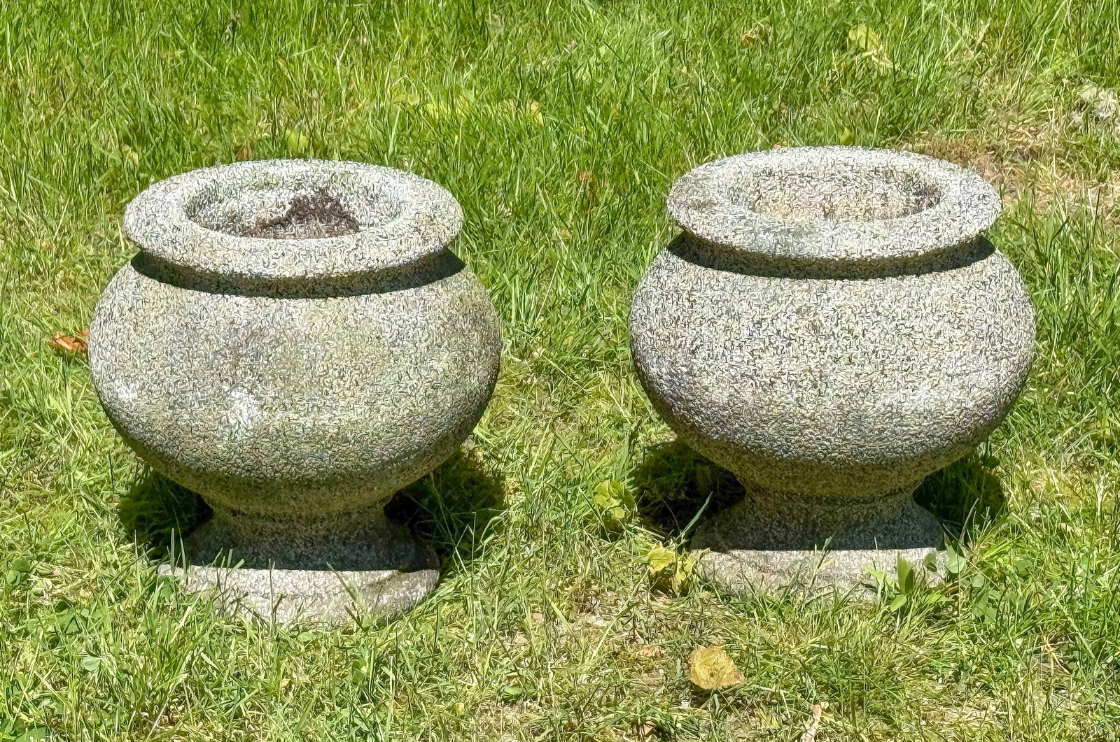 PAIR OF CEMENT GARDEN URNS 20th Century Heights 12". (1 of 1)