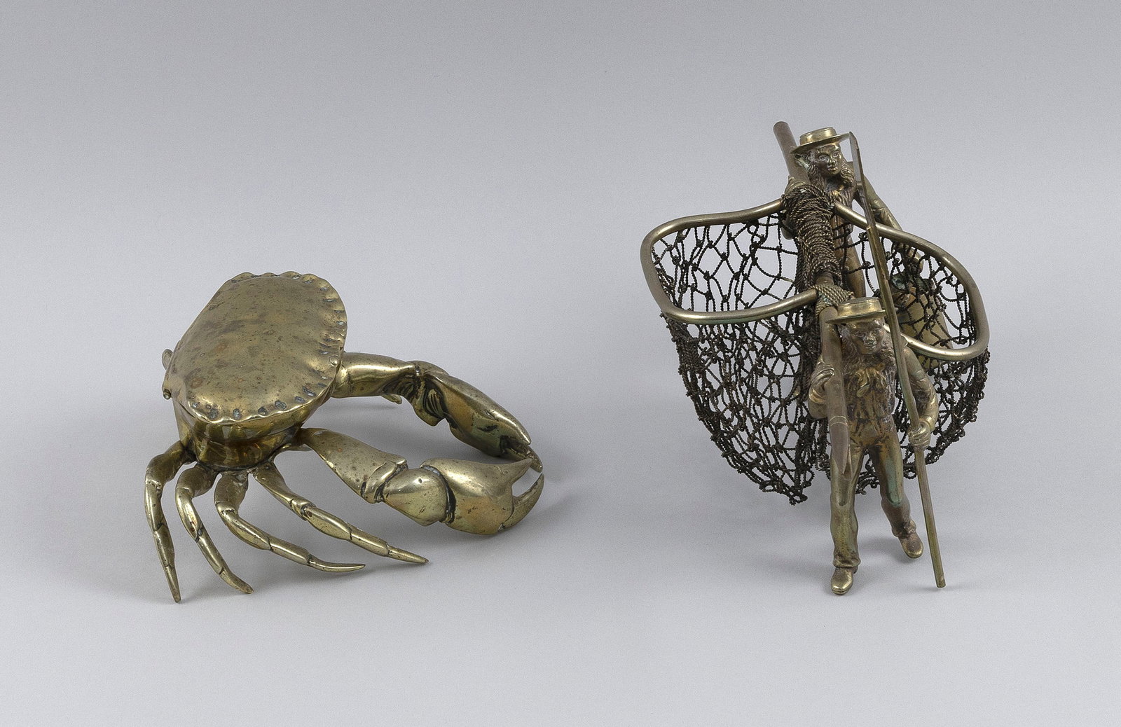 TWO BRASS DECORATIVE OBJECTS 20th Century - 2