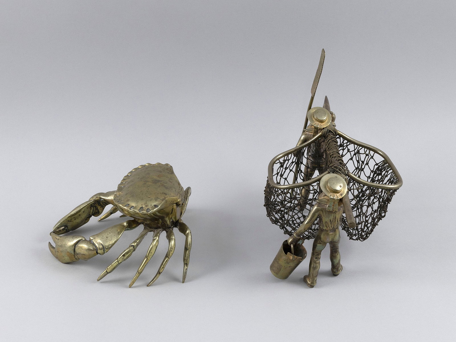 TWO BRASS DECORATIVE OBJECTS 20th Century - 4