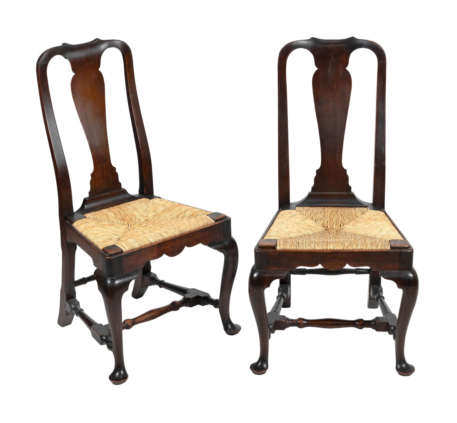 PAIR OF QUEEN ANNE WALNUT SIDE CHAIRS New England, probably New Hampshire or Massachusetts, Circa (1 of 2)