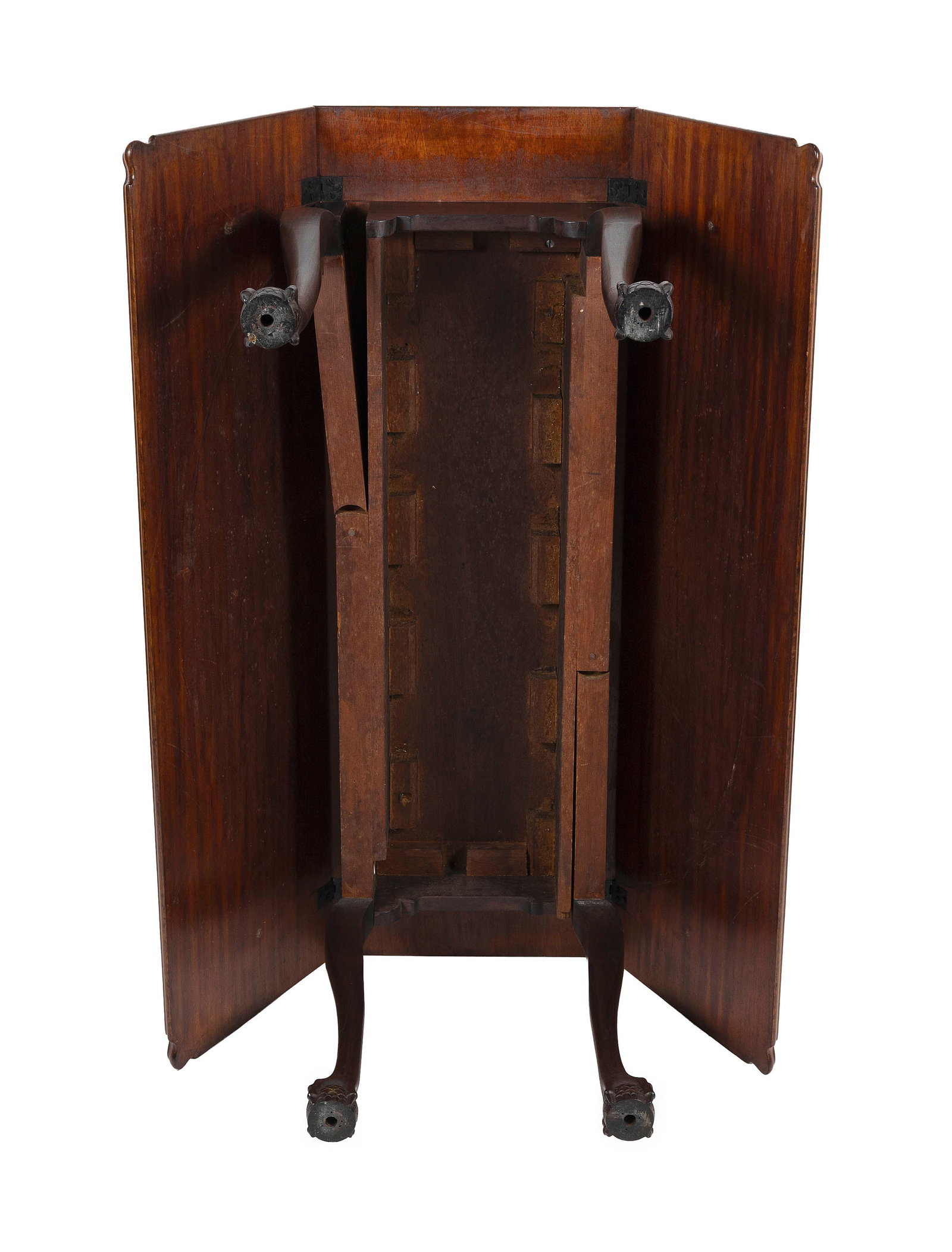 CHIPPENDALE MAHOGANY DROP-LEAF TABLE Salem, Massachusetts, Circa 1770 Height 28.25". Length 16.5" - 7