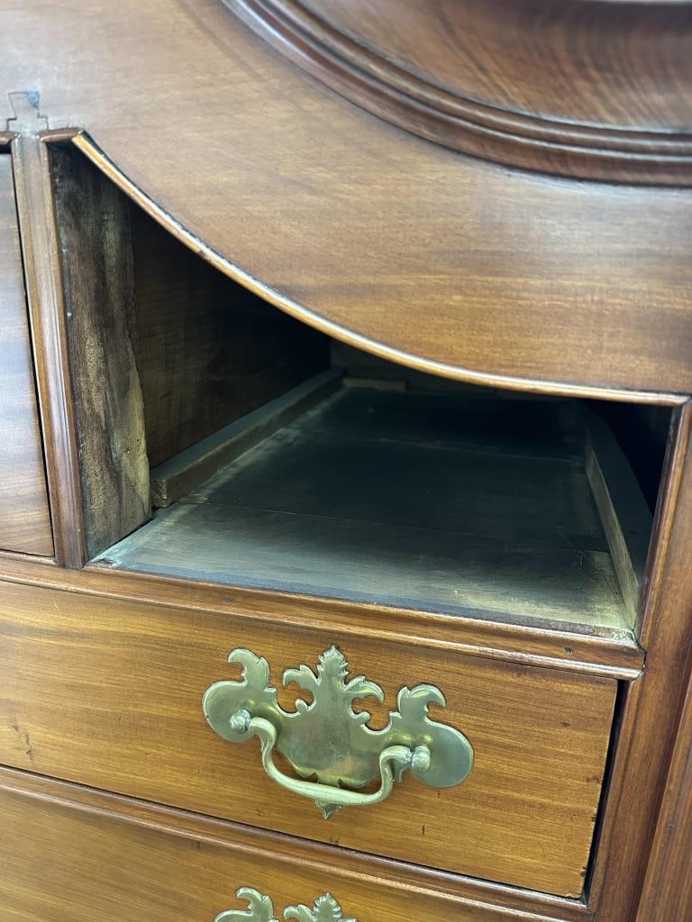 CHIPPENDALE MAHOGANY BLOCK-FRONT BONNET-TOP CHEST-ON-CHEST Boston or North Shore, Massachusetts, - 10