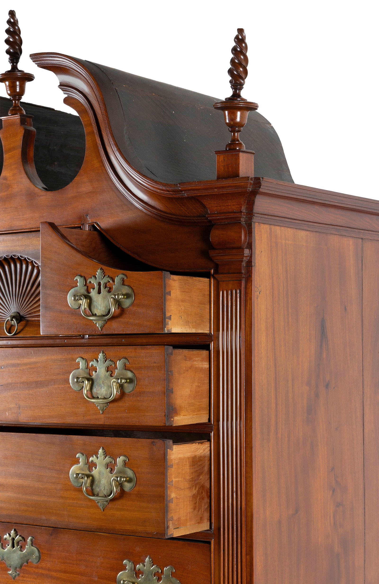 CHIPPENDALE MAHOGANY BLOCK-FRONT BONNET-TOP CHEST-ON-CHEST Boston or North Shore, Massachusetts, - 2