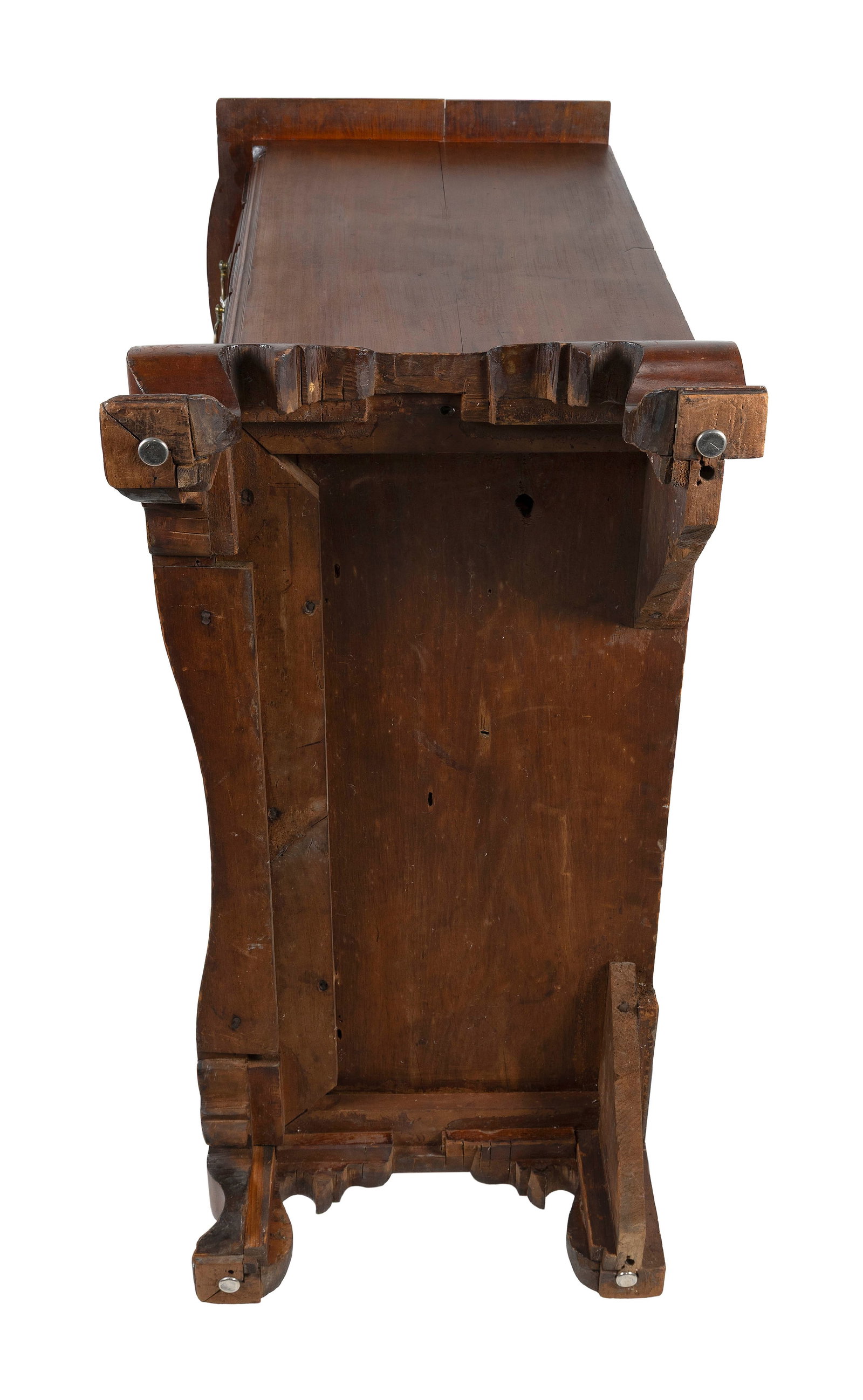 CHIPPENDALE CHERRY REVERSE-SERPENTINE CHEST OF DRAWERS Connecticut, probably Colchester Area, Circa - 7
