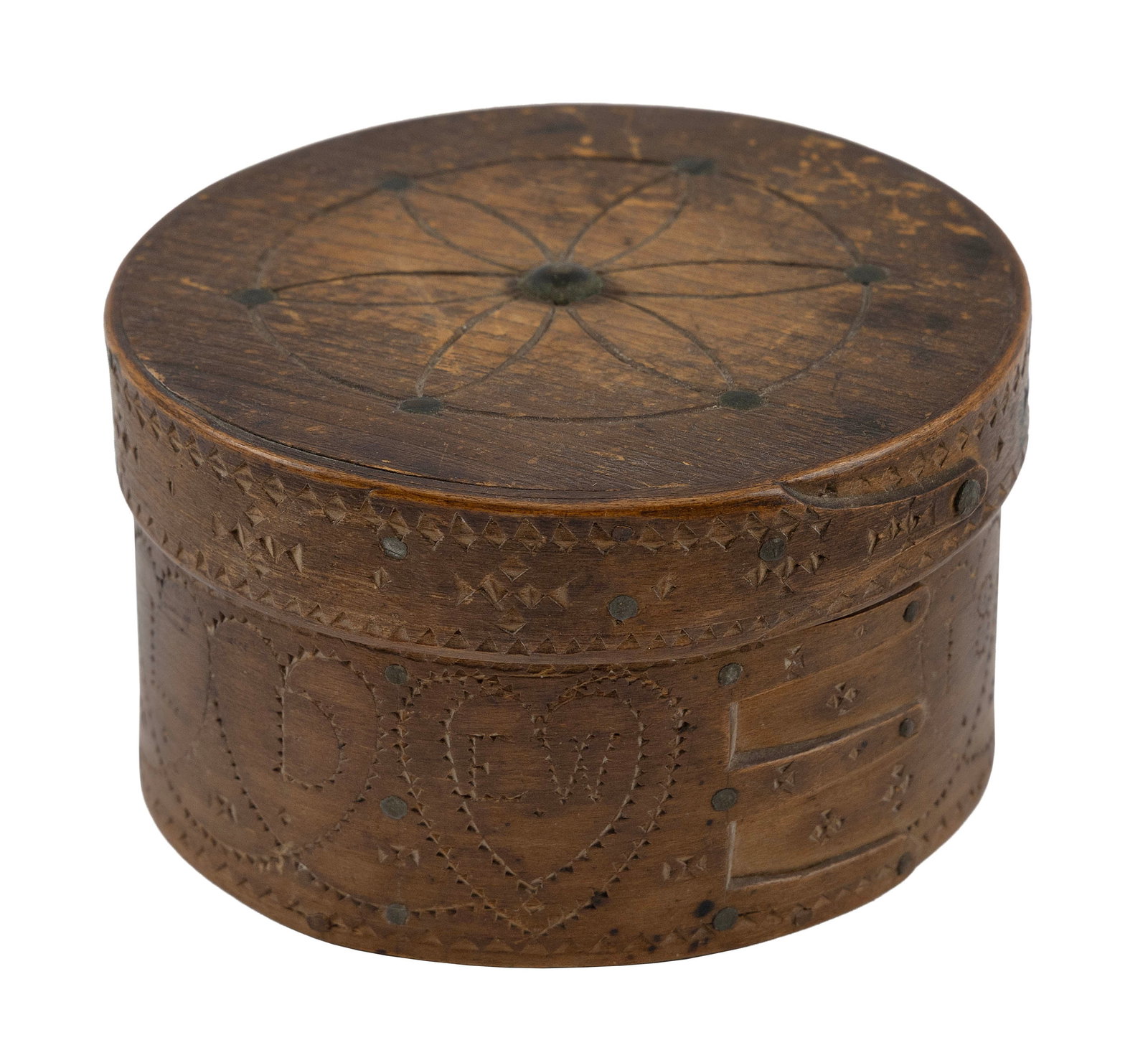 SAILOR-MADE CARVED WOODEN DITTY BOX Circa 1841 Height 2.25". Diameter 4.25". (1 of 1)