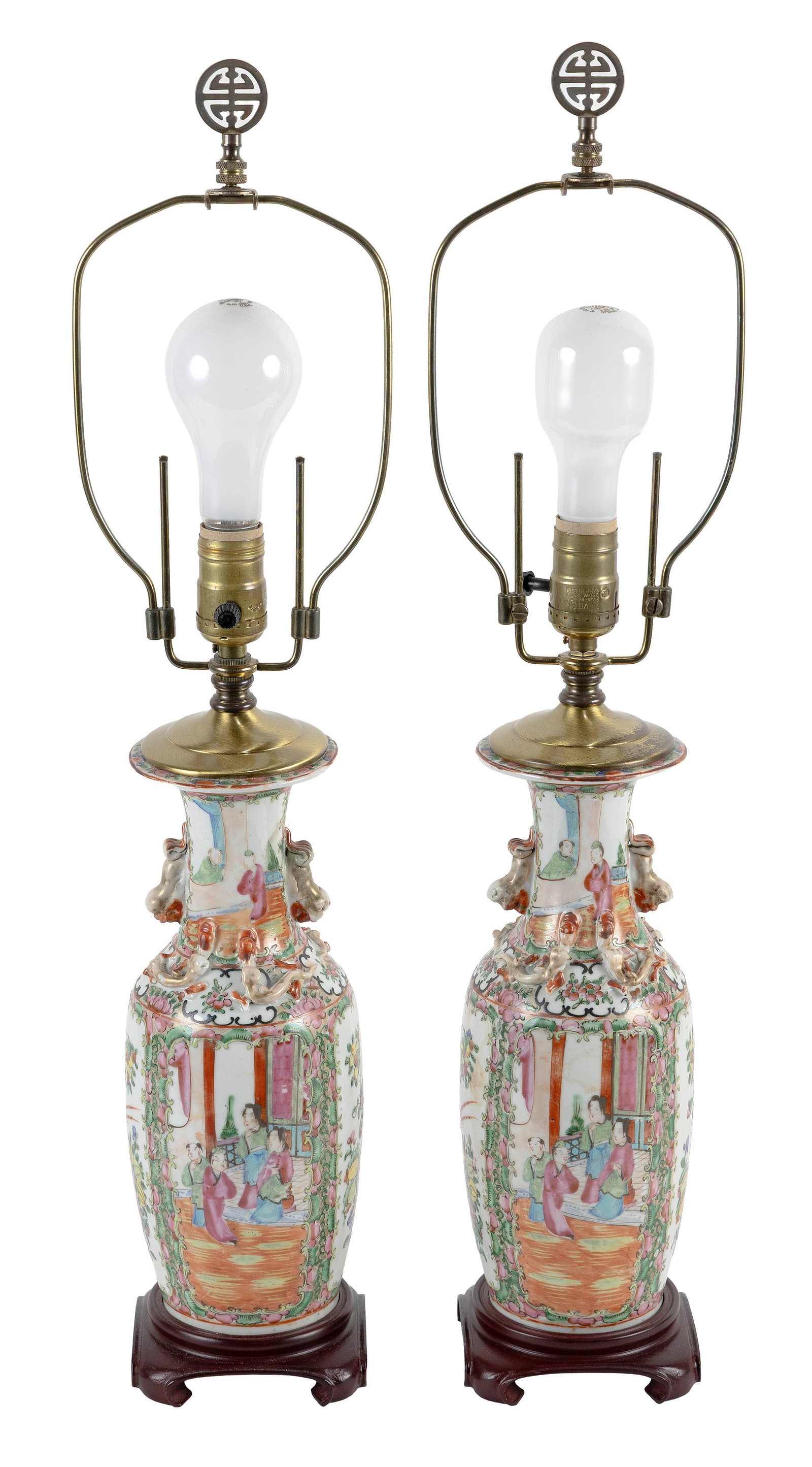 PAIR OF CHINESE EXPORT ROSE MEDALLION PORCELAIN VASES MOUNTED AS TABLE LAMPS 19th Century Total (1 of 3)