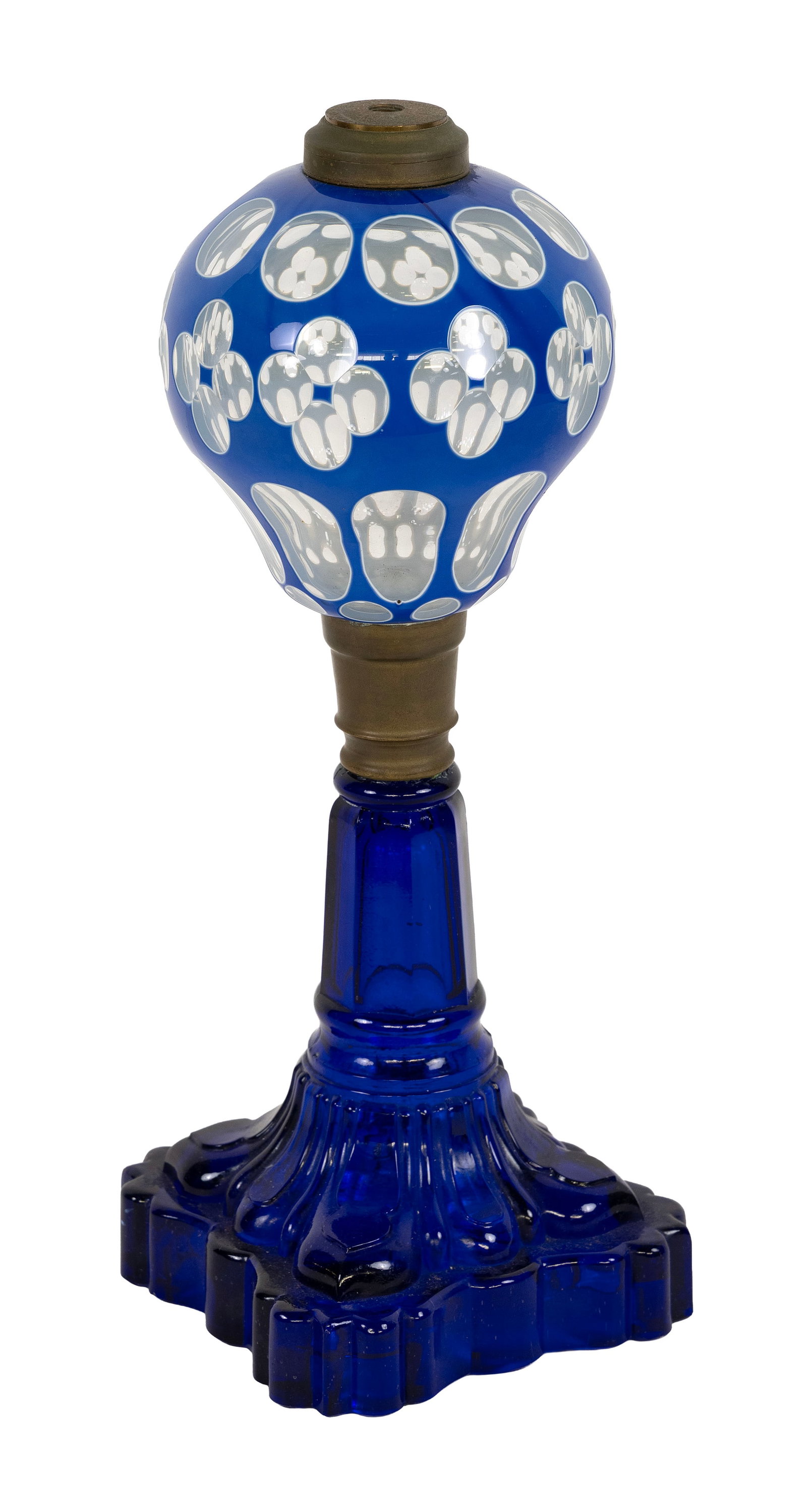 BOSTON AND SANDWICH GLASS COMPANY TRIPLE CUT OVERLAY GLASS LAMP Sandwich, Massachusetts, Mid-19th: BOSTON AND SANDWICH GLASS COMPANY TRIPLE CUT OVERLAY GLASS LAMP Sandwich, Massachusetts, Mid-19th Century Medium opaque blue cut to white cut to clear font. Cobalt blue base. Height to collar 14". Pro