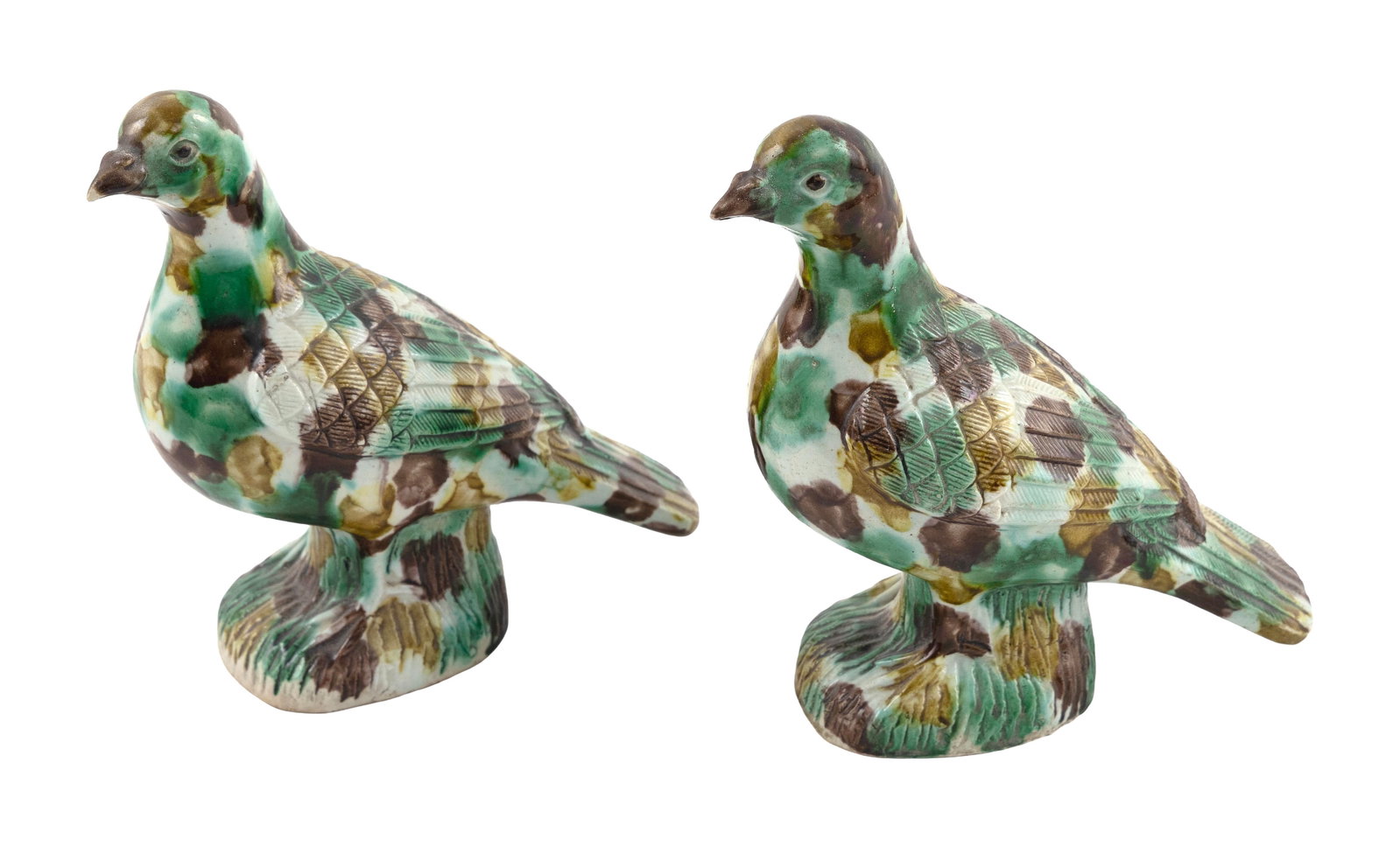 PAIR OF CHINESE EXPORT CERAMIC PIGEONS Late 19th Century Heights 7". (1 of 3)