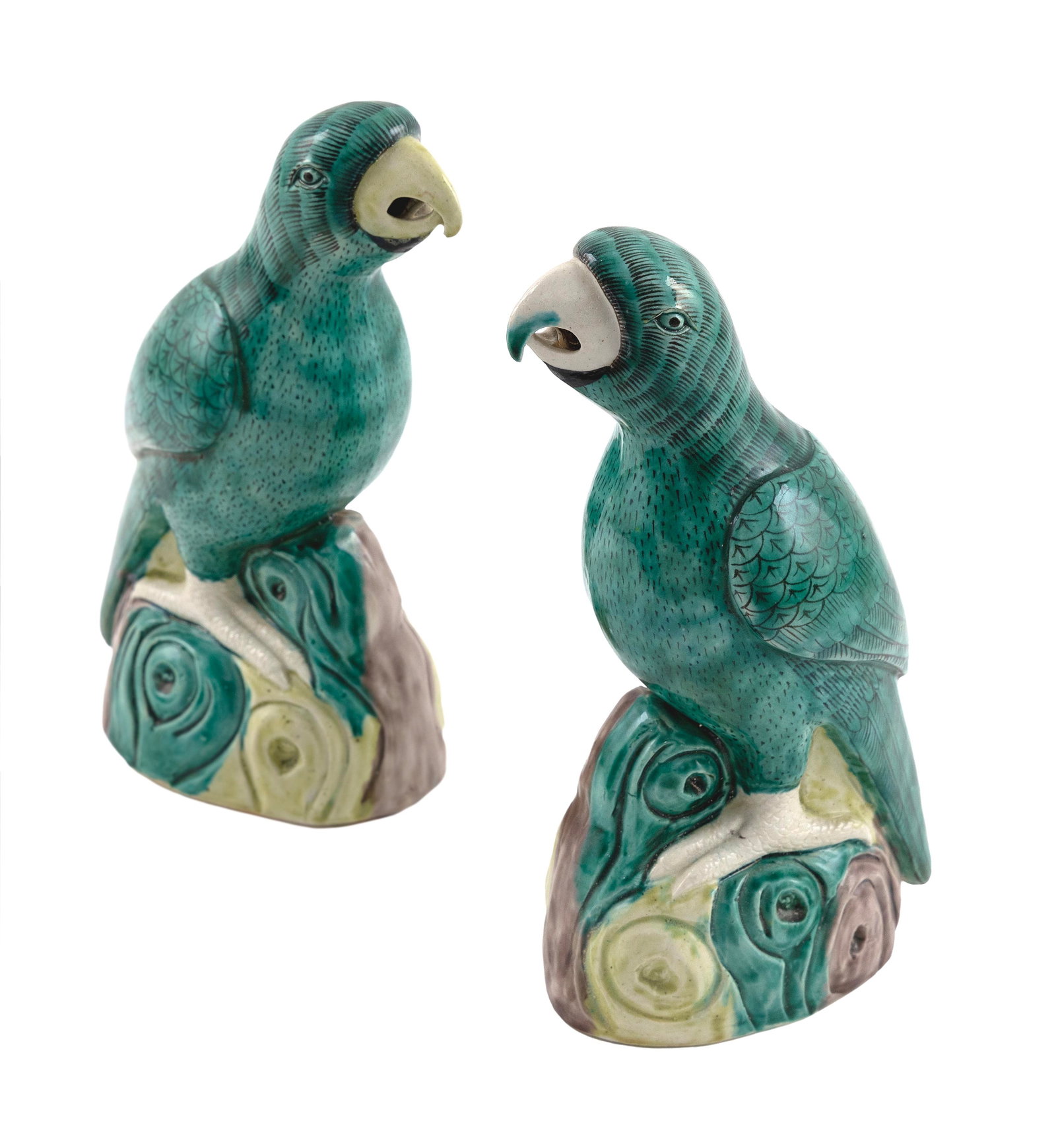 PAIR OF CHINESE PORCELAIN PARROTS Late 20th Century Heights 8.5". (1 of 4)