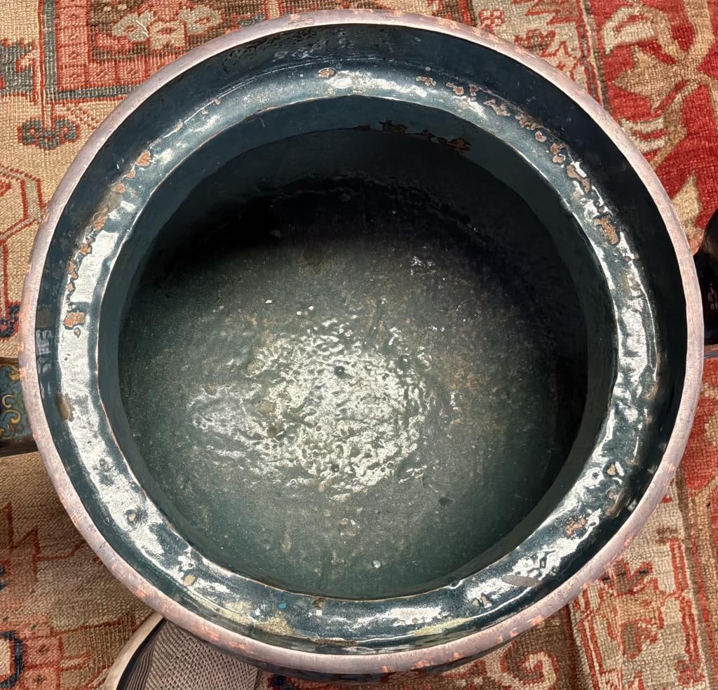 IMPRESSIVE CHINESE CLOISONNE ENAMEL CENSER 19th Century Height 29". Width 22". - 7