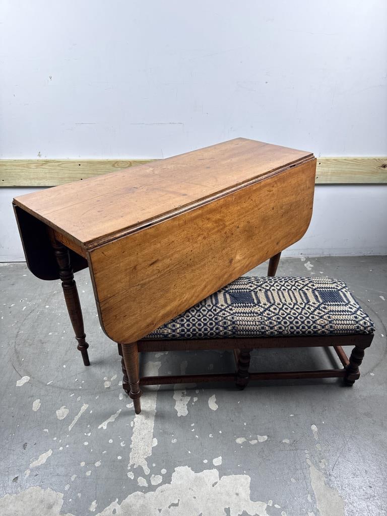 DROP-LEAF TABLE AND KNEELING BENCH 19th Century (1 of 5)