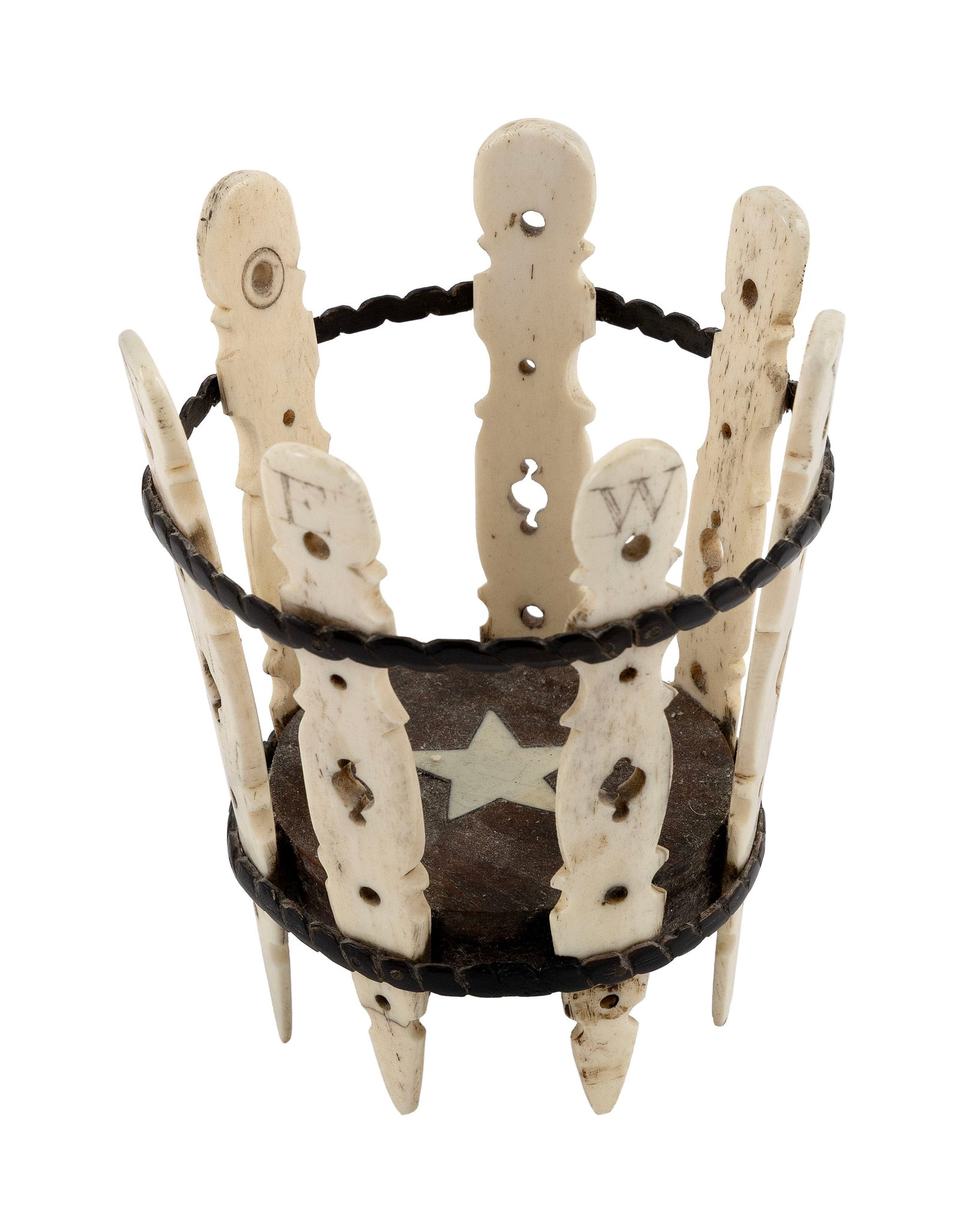 RARE WHALEBONE AND BALEEN BASKET 19th Century Height 4.75". Diameter at top 3.75". (1 of 2)