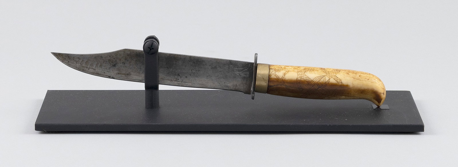 SCRIMSHAW KNIFE 19th Century Total length 10.75". Includes stand. (1 of 4)