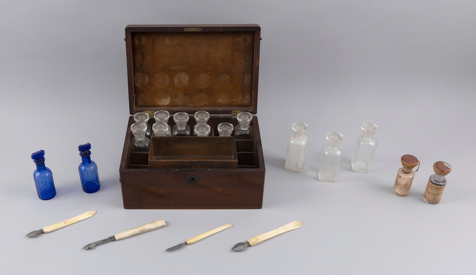 WHITALL & CO. SHIP'S MEDICINE CHEST 19th Century Height 5". Width 10.5". Depth 7". (1 of 1)