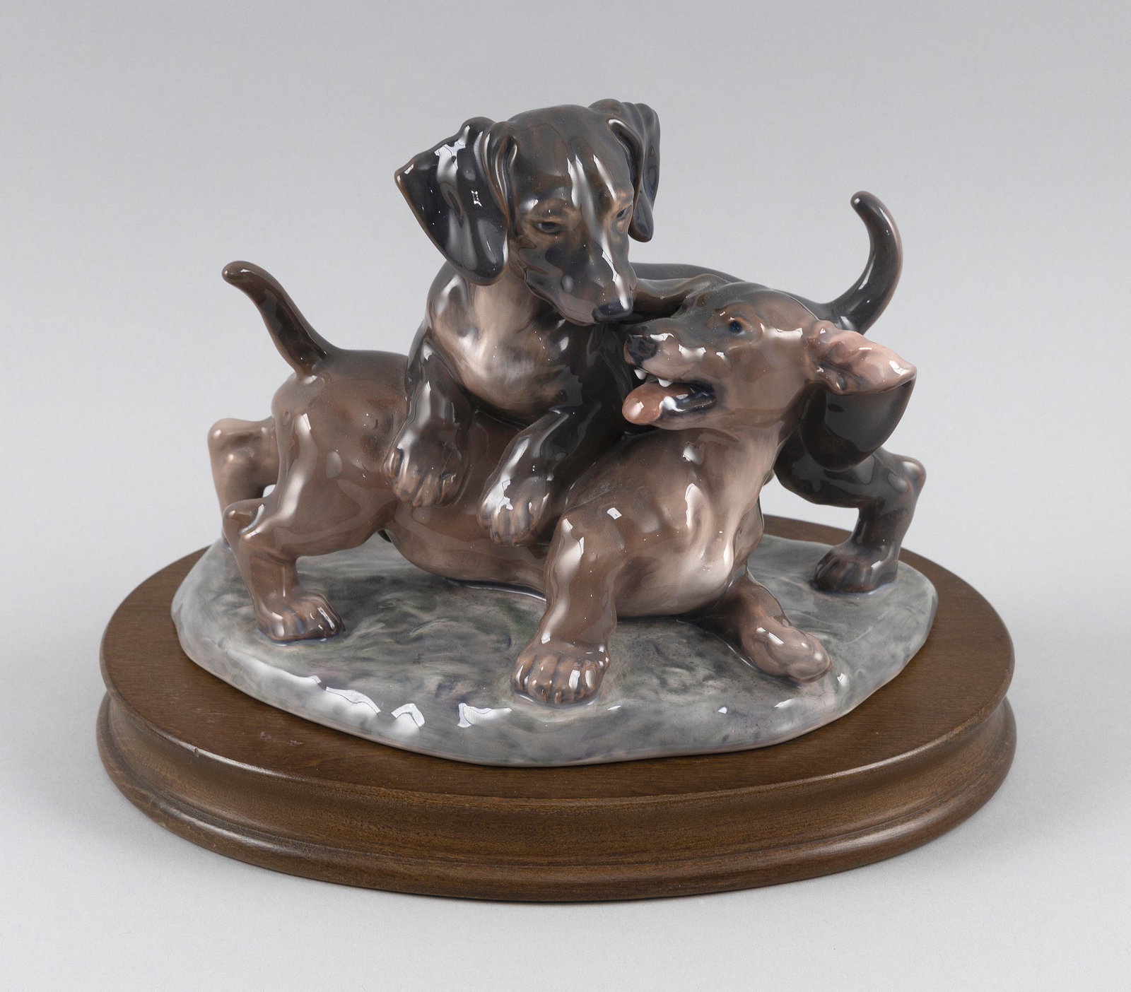 DAHL-JENSEN PORCELAIN FIGURINE OF DACHSHUNDS AT PLAY Copenhagen, First Half of the 20th Century (1 of 5)