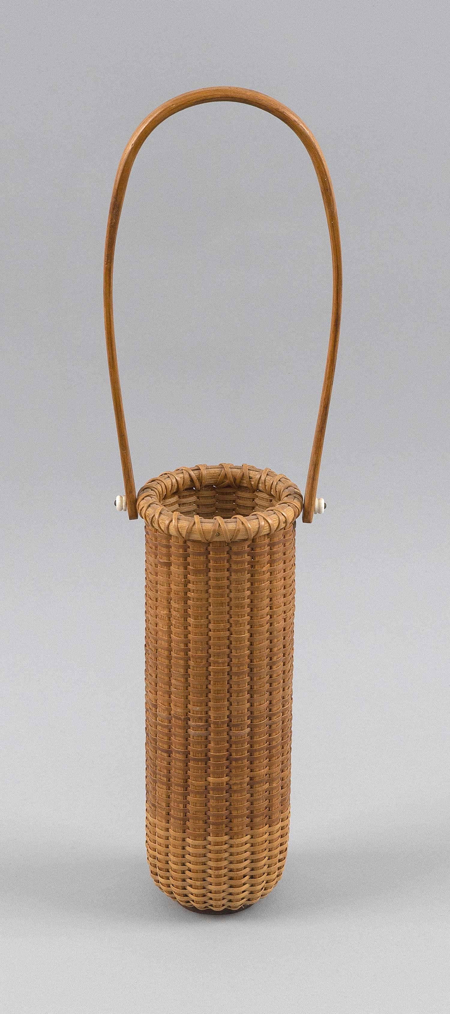 BILL AND JUDY SAYLE NANTUCKET BASKET VASE Nantucket, Massachusetts, Contemporary Height 7.25". (1 of 4)