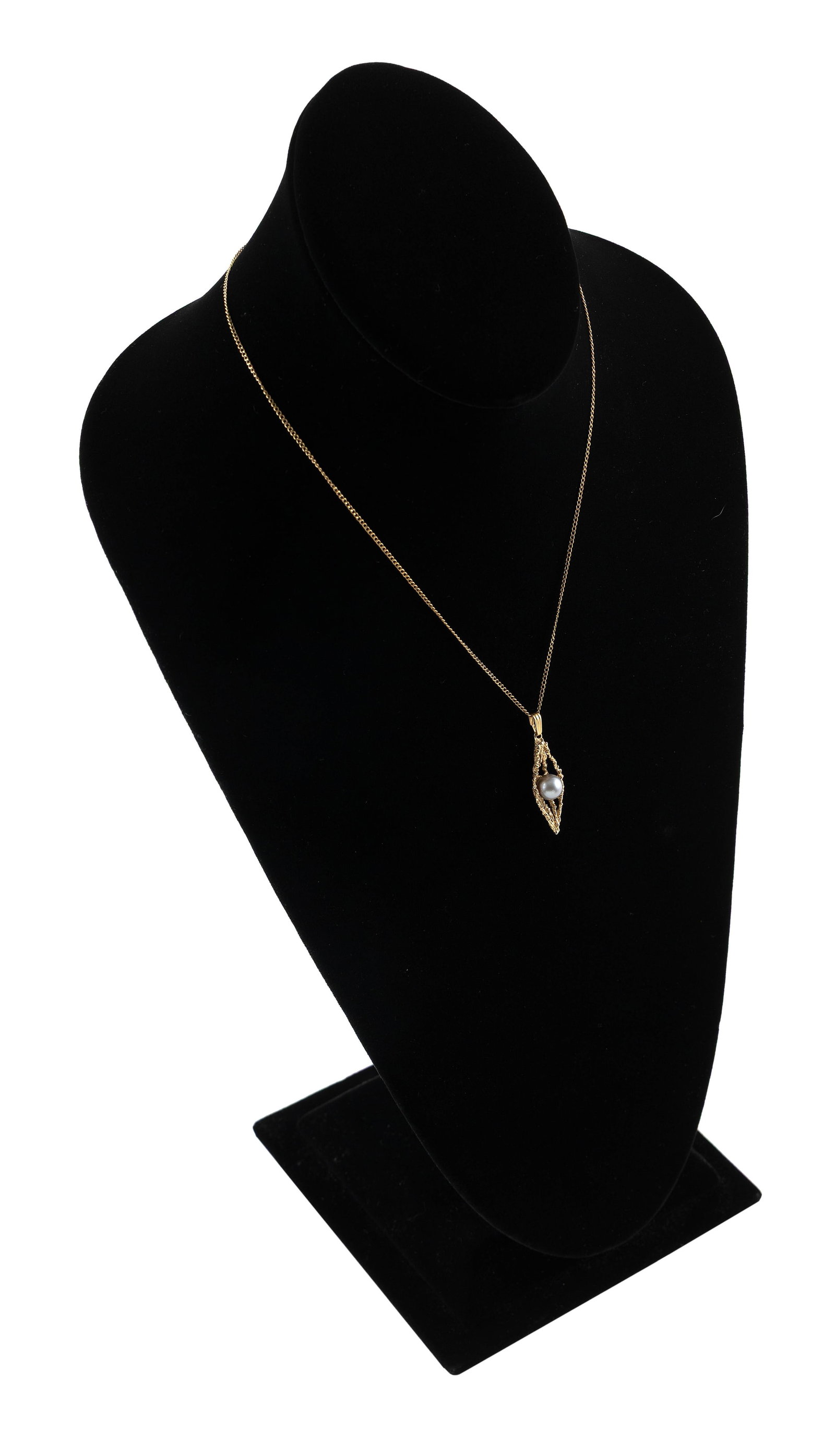 14KT YELLOW GOLD AND PEARL PENDANT ON CHAIN Approx. 3.2 total dwt.