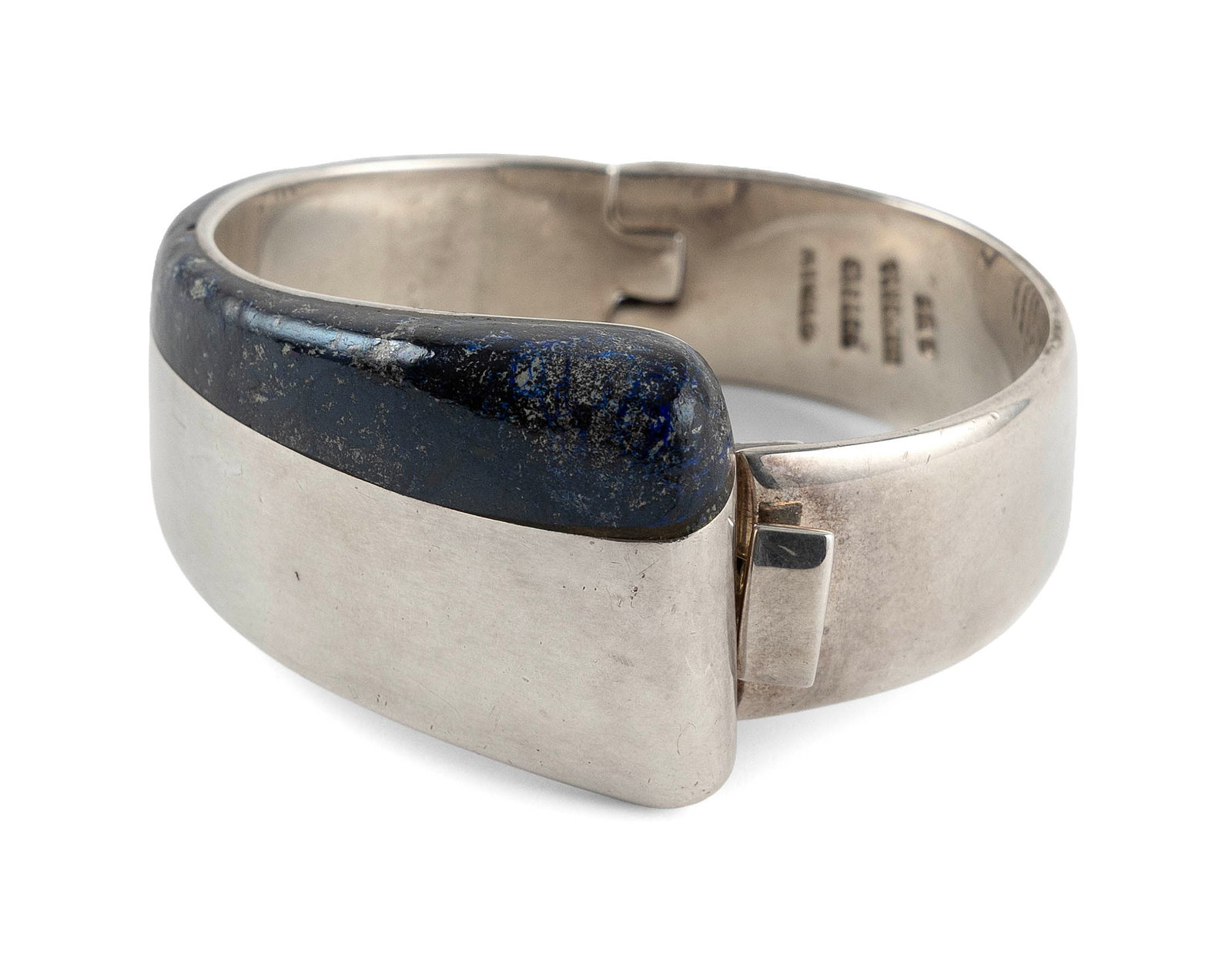 GUILLERMO ALARCON STERLING SILVER AND AZURITE BANGLE BRACELET Approx. 67.3 total dwt. (1 of 1)