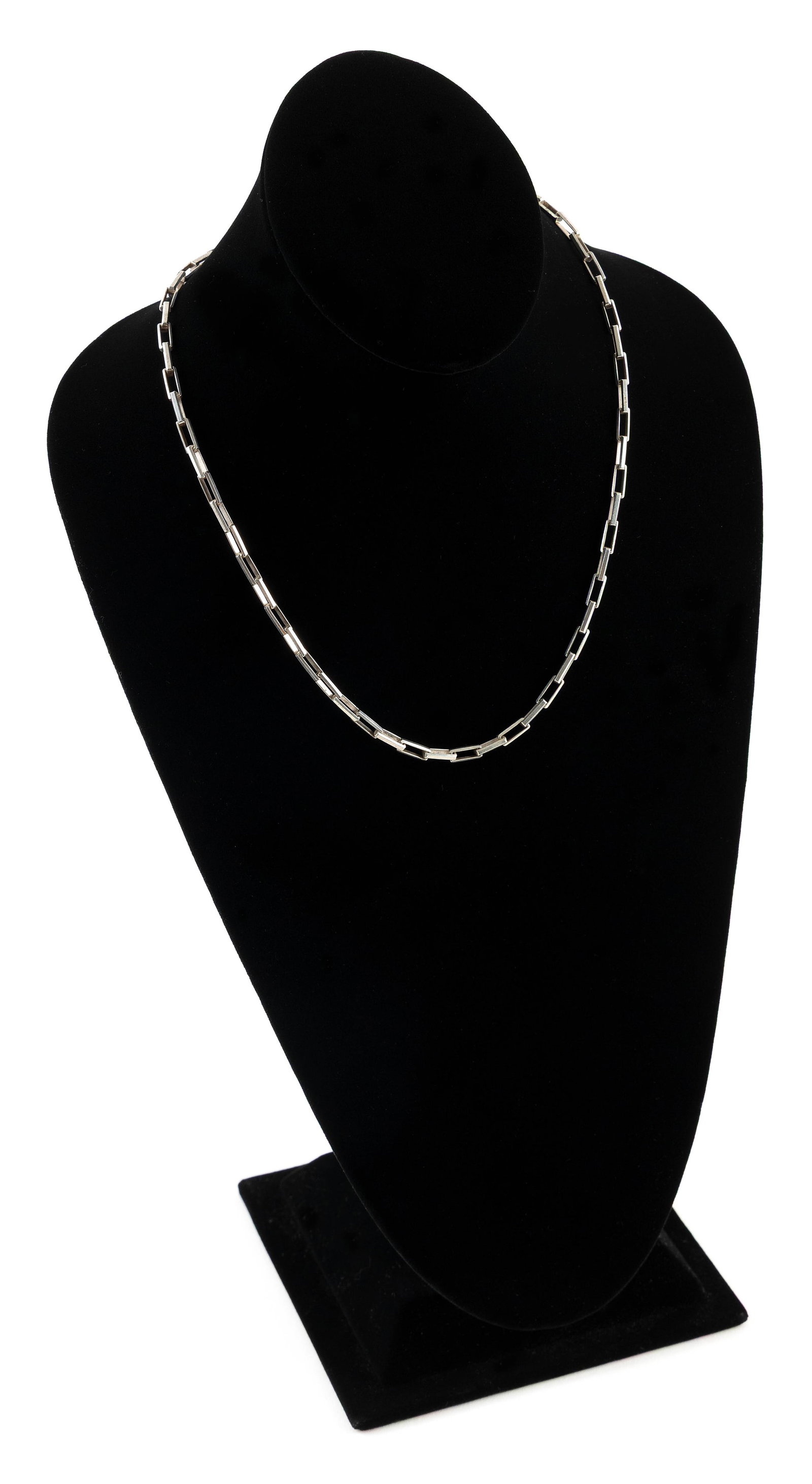 STERLING SILVER LINK CHAIN Approx. 13.0 total dwt.