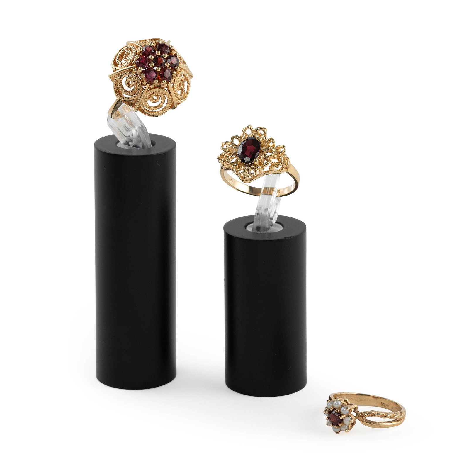THREE 14KT YELLOW GOLD AND GARNET RINGS Approx. 7.7 total dwt.