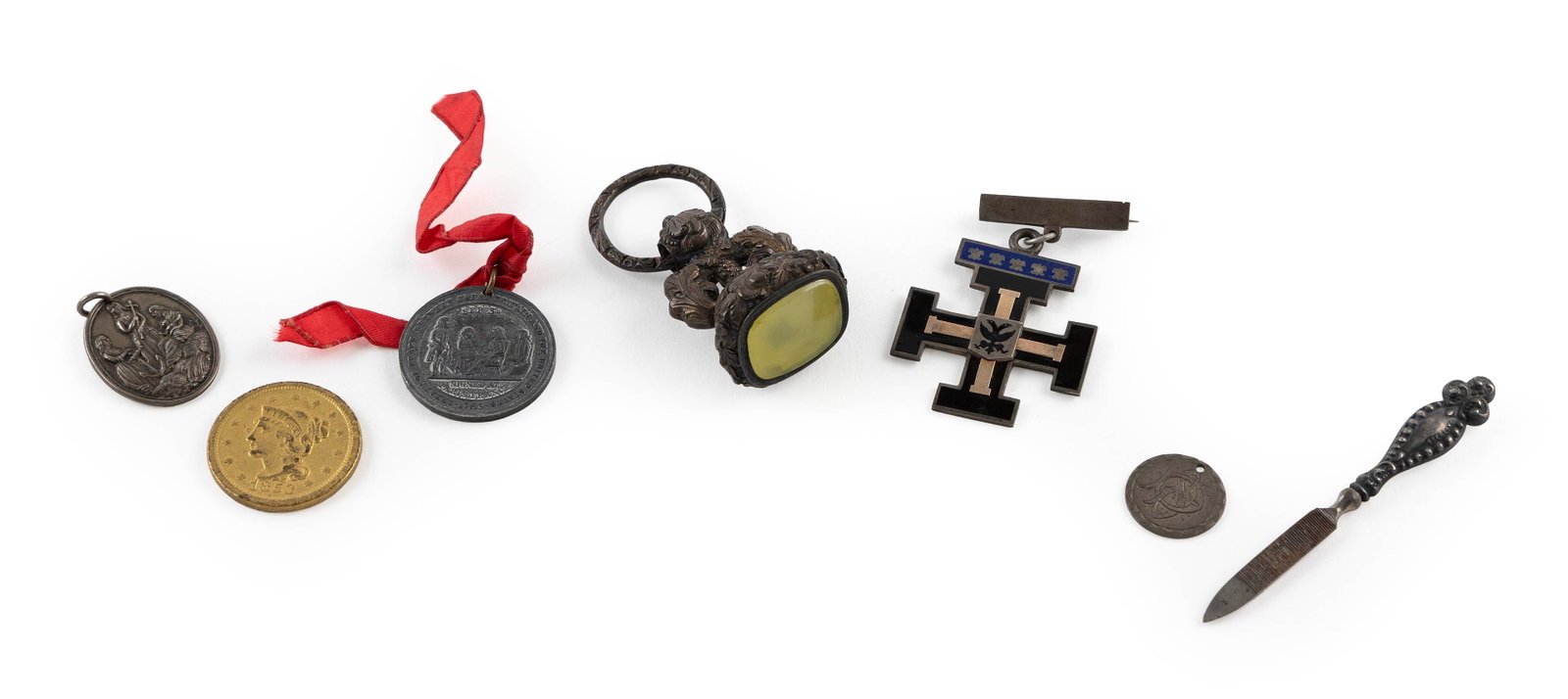 SEVEN PIECES OF JEWELRY
