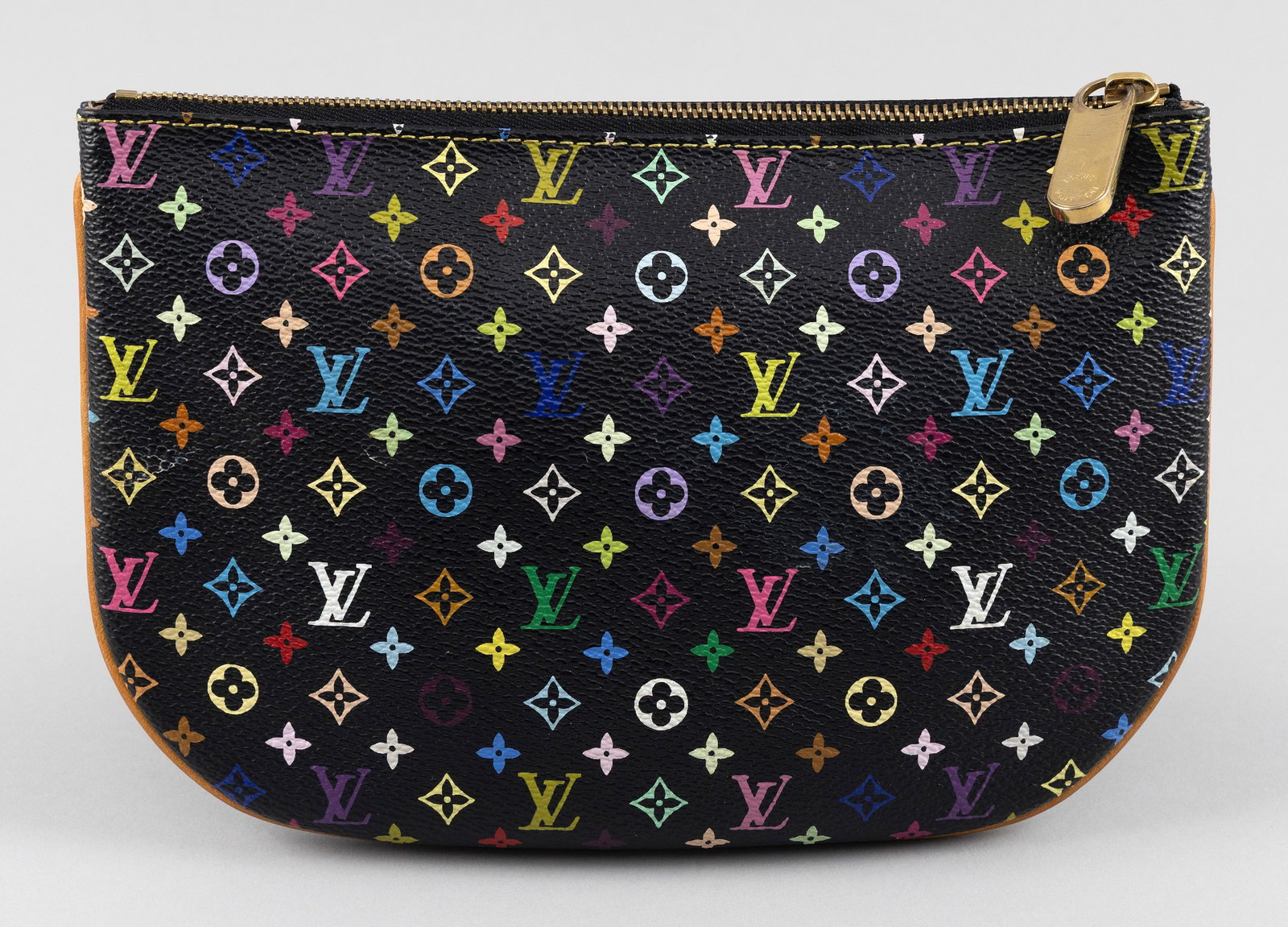 LOUIS VUITTON MONOGRAM MULTICOLOR POCHETTE 6" x 8.5".: LOUIS VUITTON MONOGRAM MULTICOLOR POCHETTE Plate GM in black with signature multicolor LV canvas. Brown microfiber lining. 6" x 8.5".
