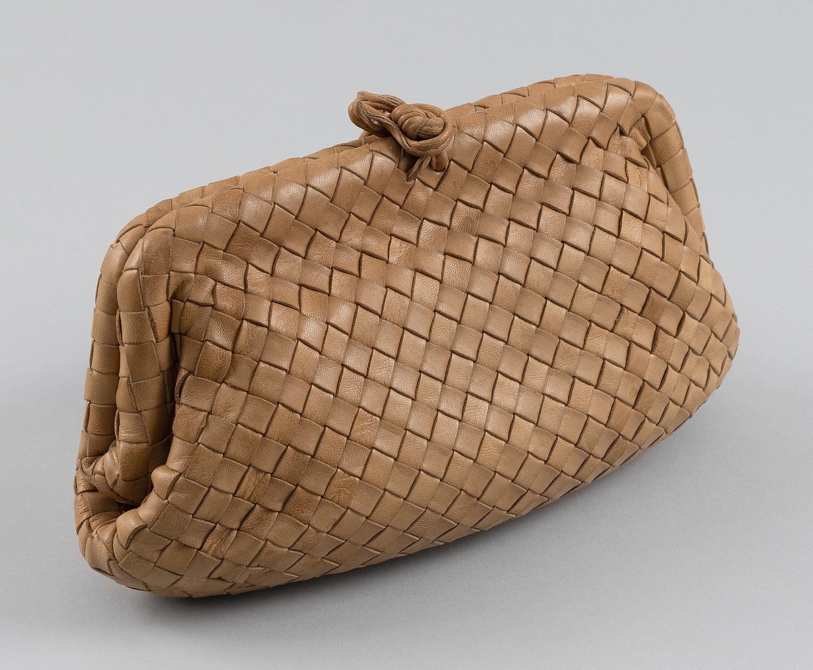 BOTTEGA VENETA CAMEL INTRECCIATO TAN WOVEN LAMBSKIN HANDBAG 7" x 9". Shoulder strap with a 19" drop.