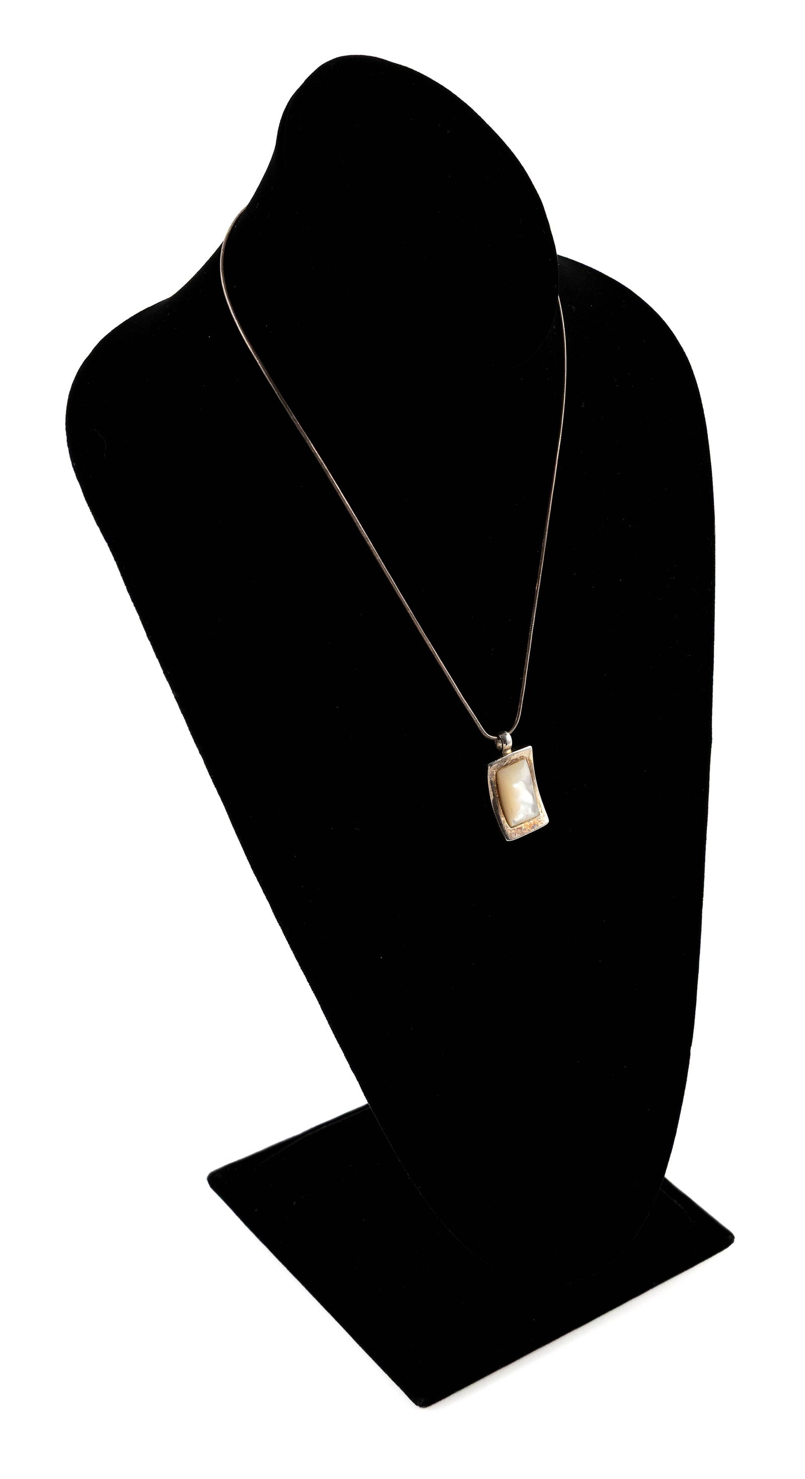 STERLING SILVER AND MOTHER-OF-PEARL PENDANT ON STERLING SILVER CHAIN Approx. 22.7 total dwt. (1 of 2)