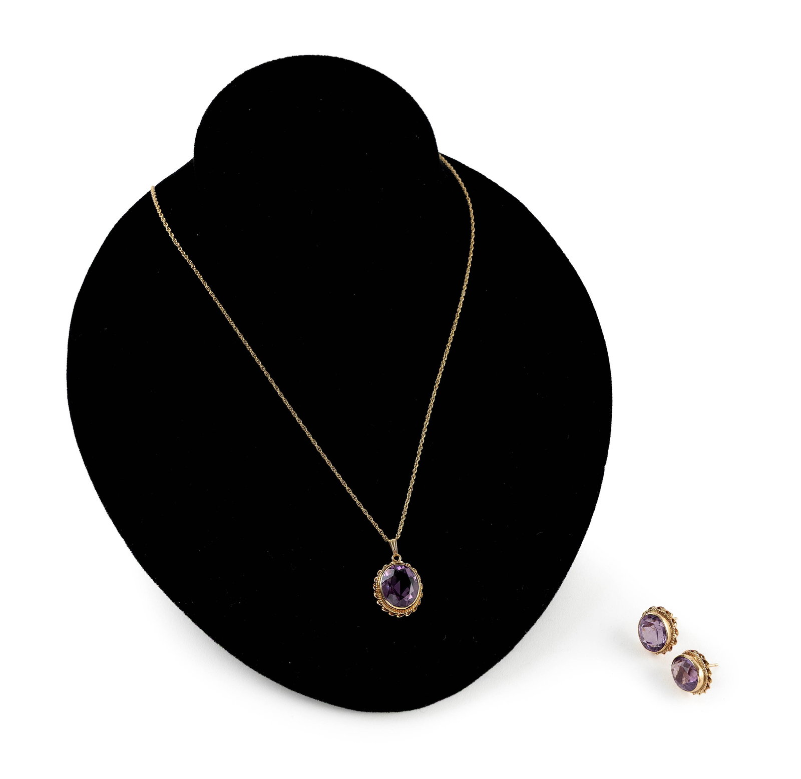 14KT YELLOW GOLD AMETHYST PENDANT AND MATCHING PAIR OF EARRINGS Approx. 7.1 total dwt.