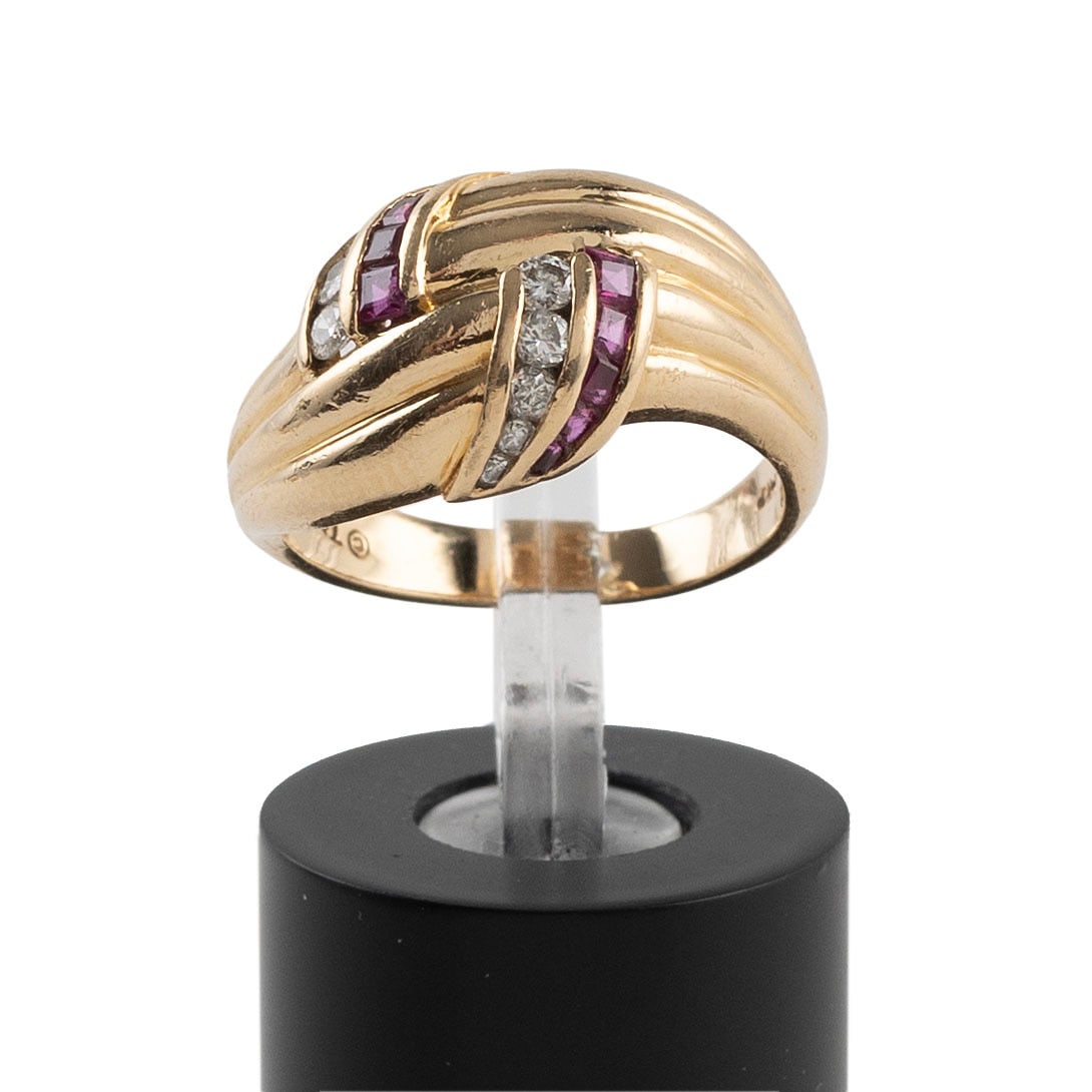 14KT YELLOW GOLD, DIAMOND AND RUBY RING Approx. 3.0 total dwt. (1 of 1)