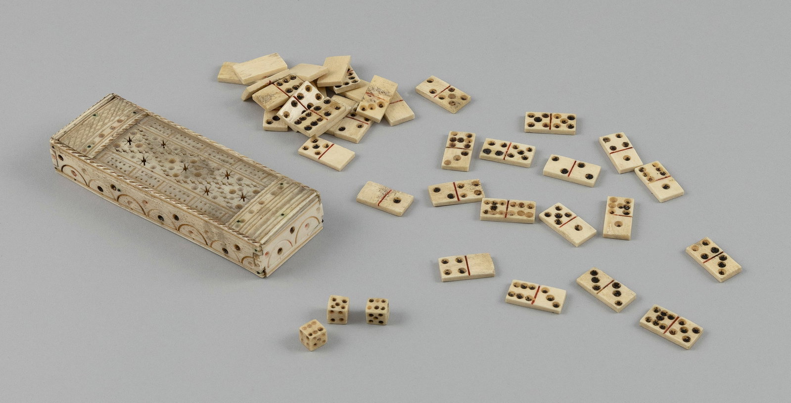 NAPOLEONIC PRISONER-OF-WAR CARVED BONE GAMES BOX Early 19th Century Length 4.625". Width 1.625". (1 of 3)