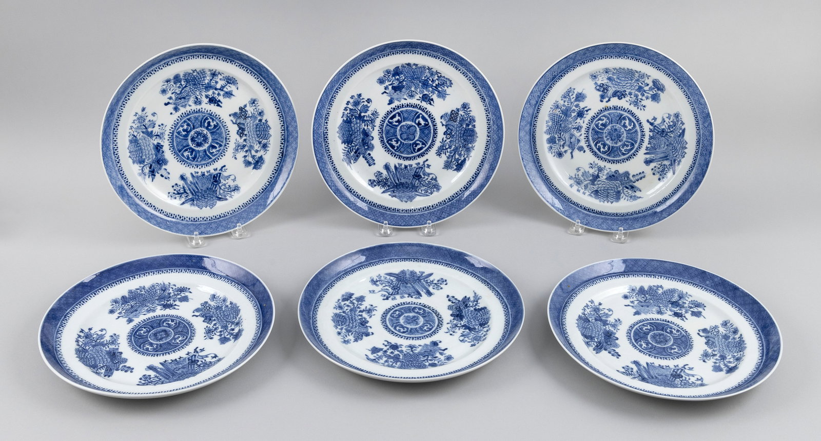 SIX CHINESE EXPORT BLUE AND WHITE FITZHUGH PORCELAIN DEEP PLATES 19th Century Diameters 10". (1 of 2)