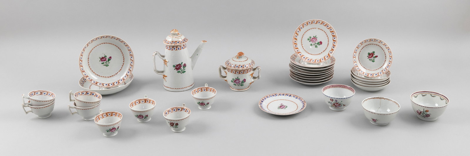 CHINESE EXPORT FAMILLE ROSE PORCELAIN ASSEMBLED TEA SET 19th Century (1 of 2)