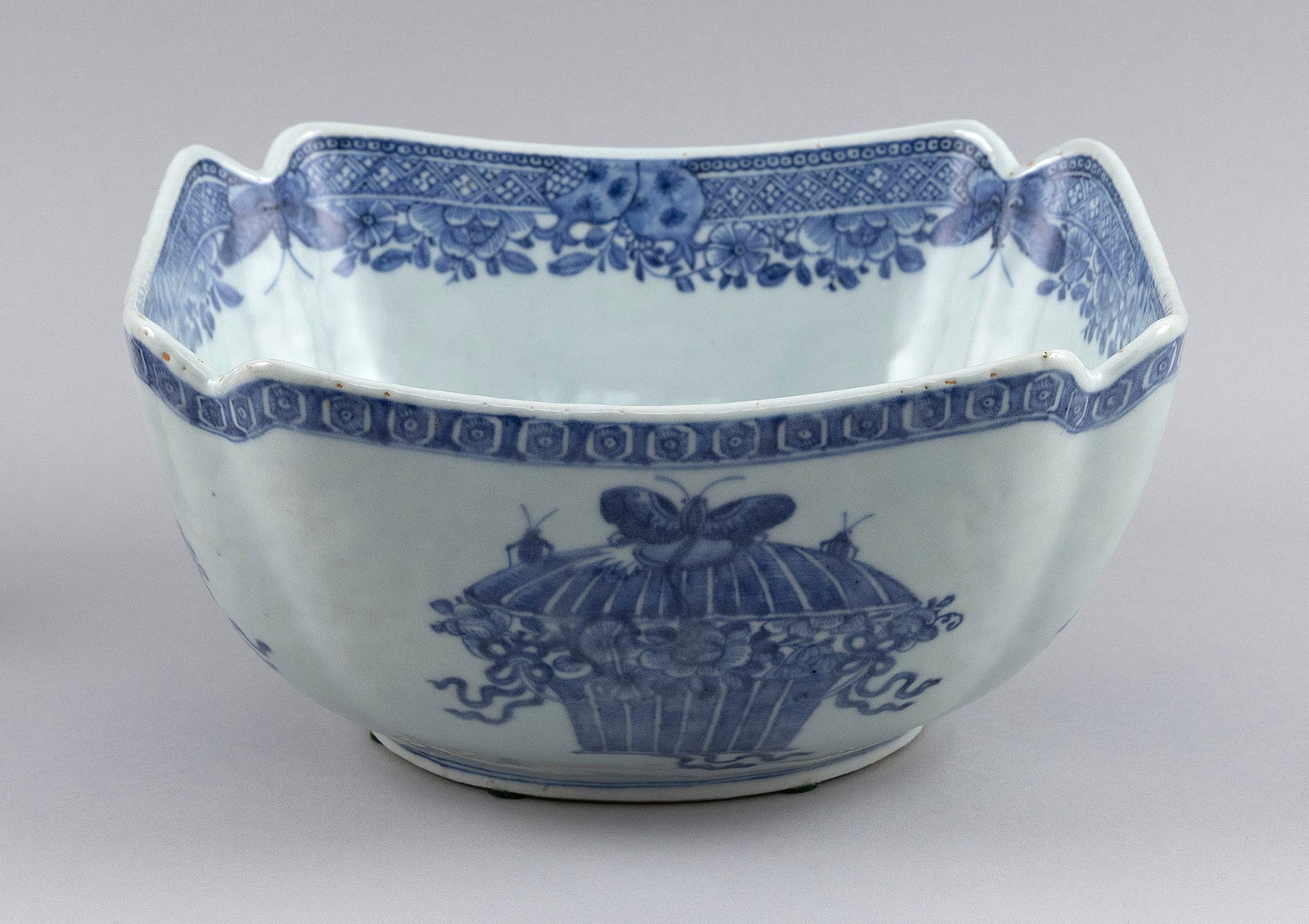 CHINESE EXPORT BLUE AND WHITE PORCELAIN CUT-CORNER BOWL Early 19th Century Height 4.75". Width (1 of 4)