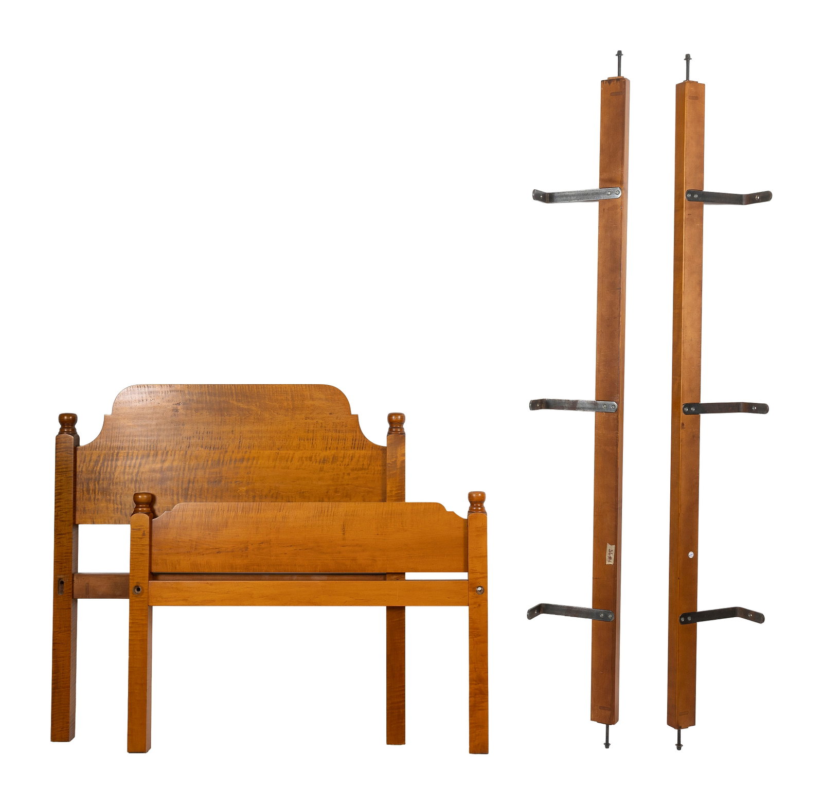 ELDRED WHEELER TIGER MAPLE SINGLE BED Massachusetts, 20th Century Headboard height 43.5". Total (1 of 1)