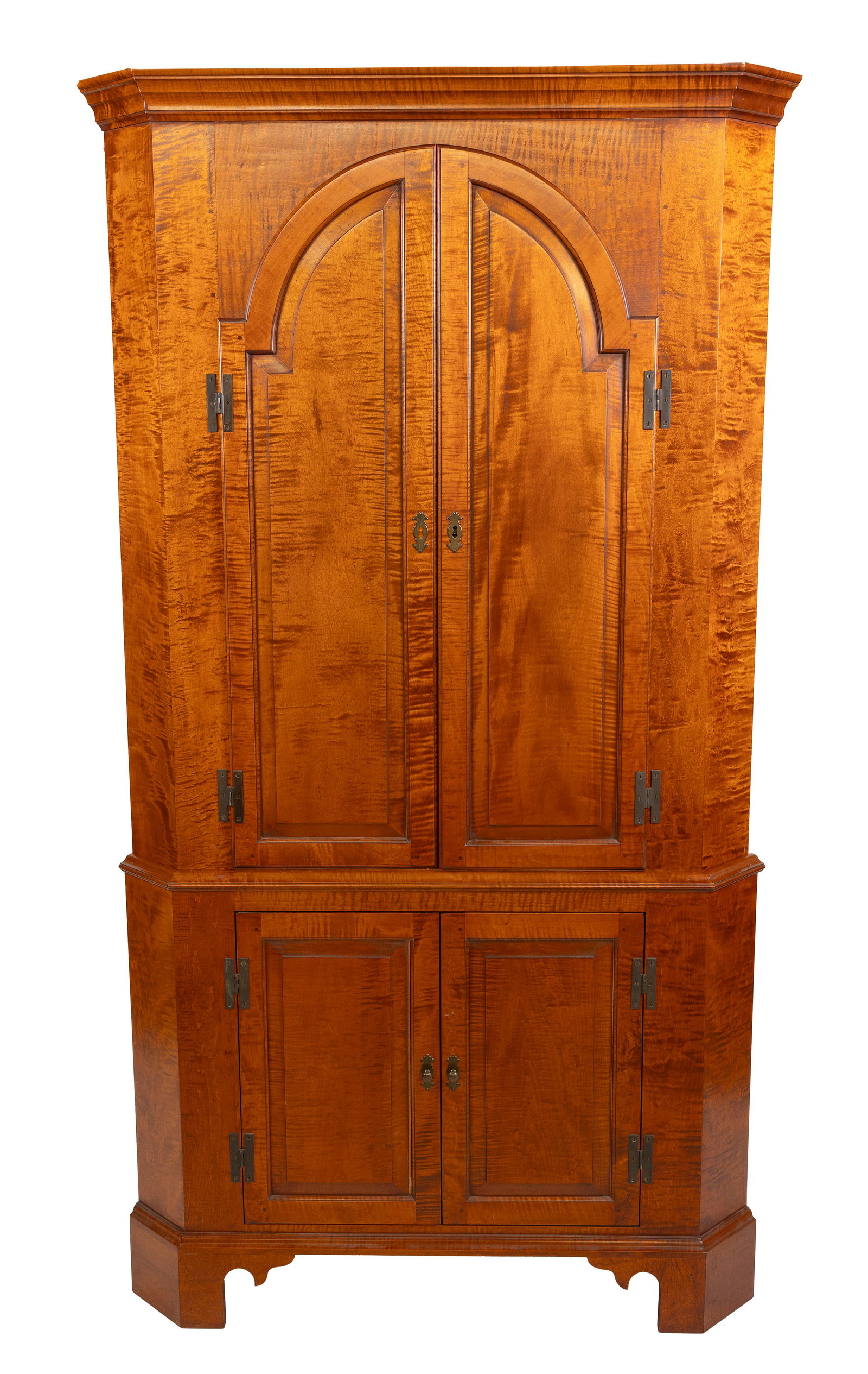 ELDRED WHEELER TIGER MAPLE TWO-PART CORNER CUPBOARD Massachusetts, 20th Century Height 81.5". Width (1 of 4)