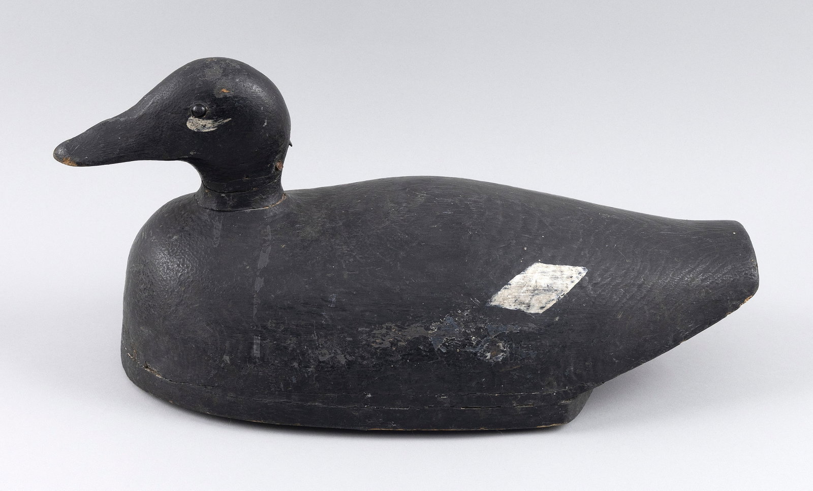 JOSEPH LINCOLN SELF-BAILING SCOTER DECOY Accord, Massachusetts, 1859-1938 Length 17". (1 of 5)