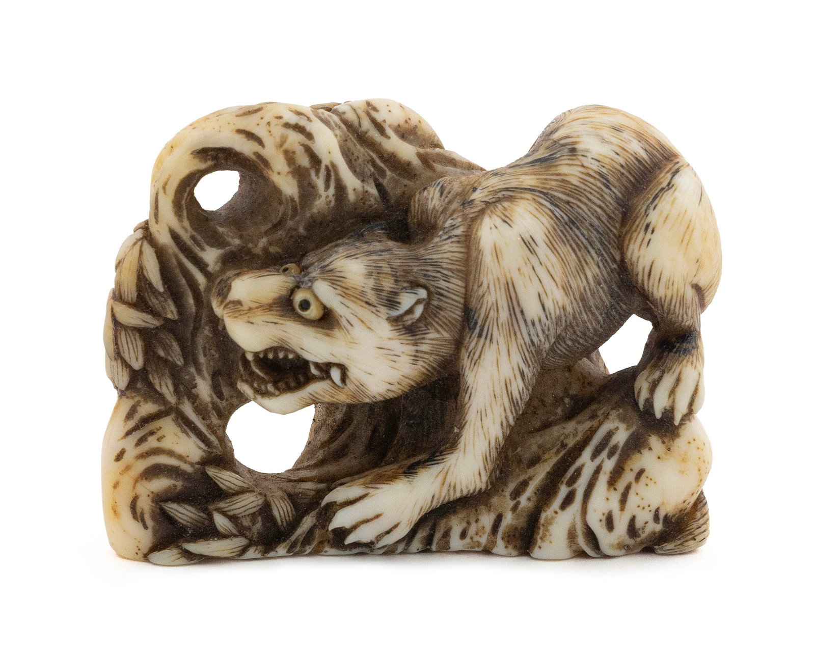 JAPANESE CARVED IVORY NETSUKE Early 19th Century Height 1.25". Length 1.875". (1 of 5)