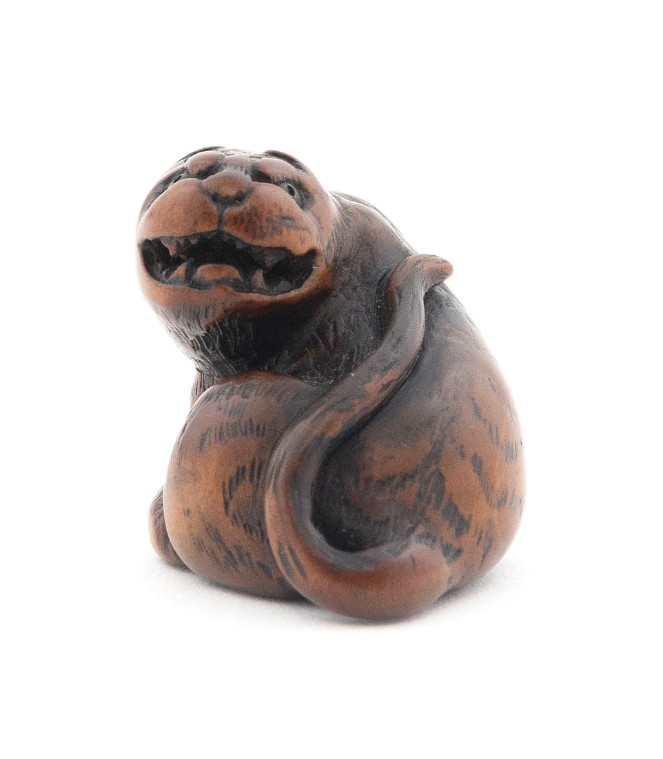 JAPANESE TSU SCHOOL CARVED WOOD NETSUKE BY MINKO Circa 1800 Height 1". (1 of 5)