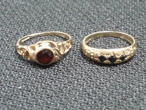 2 Victorian 9ct Rings - Sapphire ' Garnet
