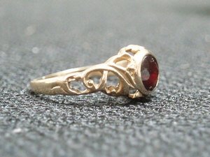 2 Victorian 9ct Rings - Sapphire ' Garnet - 3