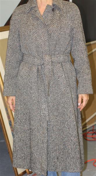 Vintage Burberrys Black& White Tweed Ladies Coat