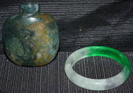 Jadeite Bangle and Agate Snuff Bottle